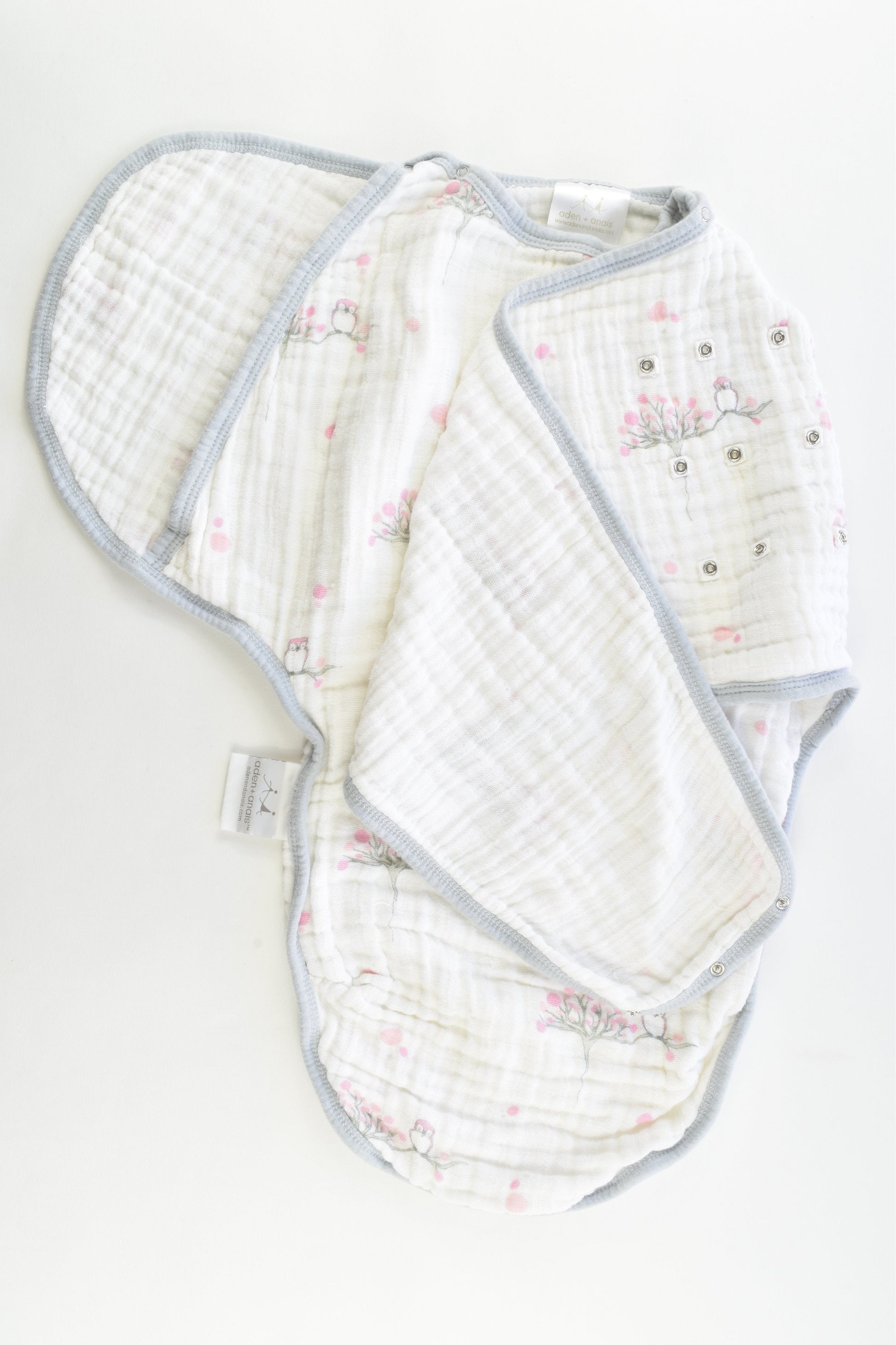 Aden + Anais Size 3-6 months (6.3-9.1 kg) Muslin Swaddle