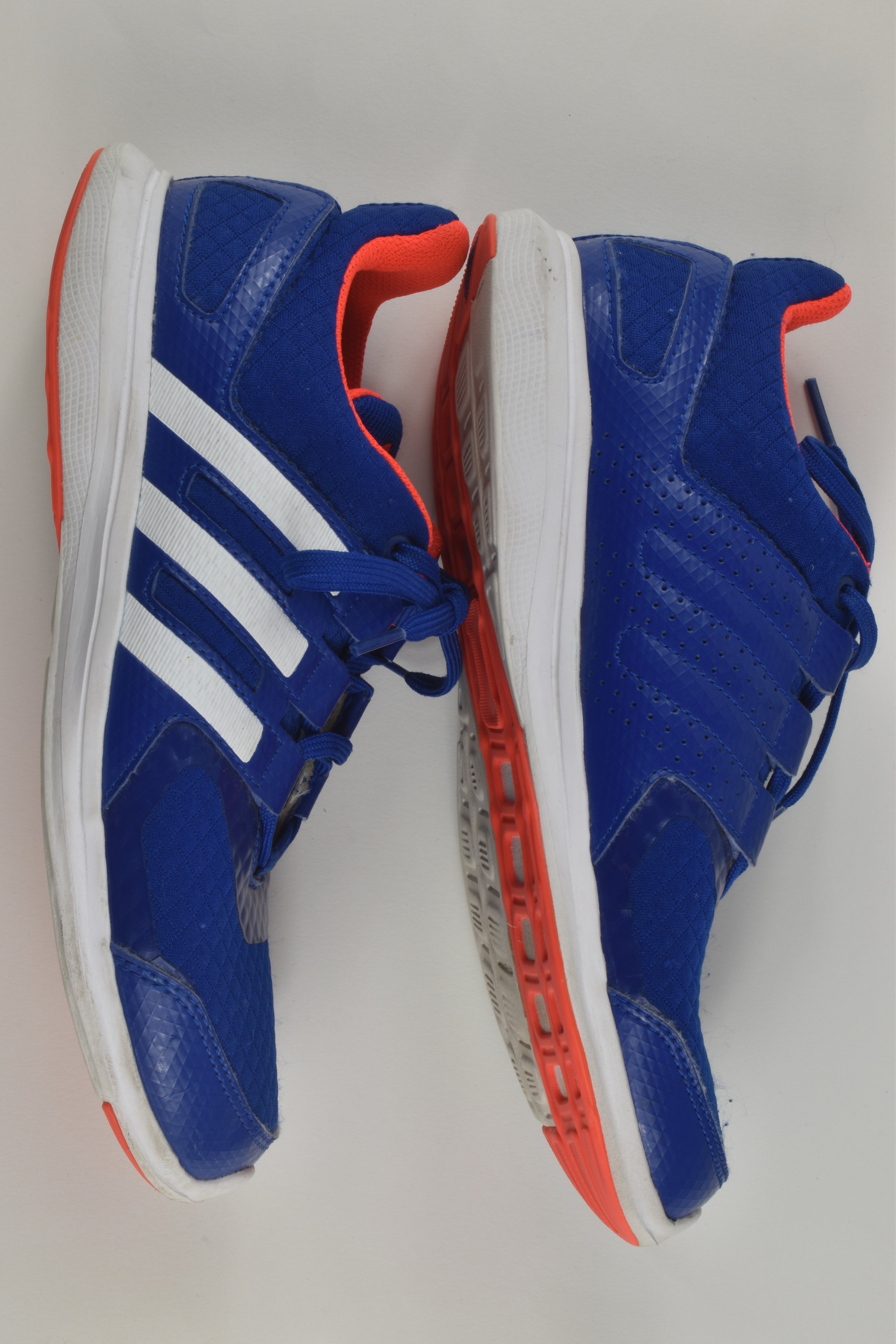 Adidas uk 5.5 size hotsell