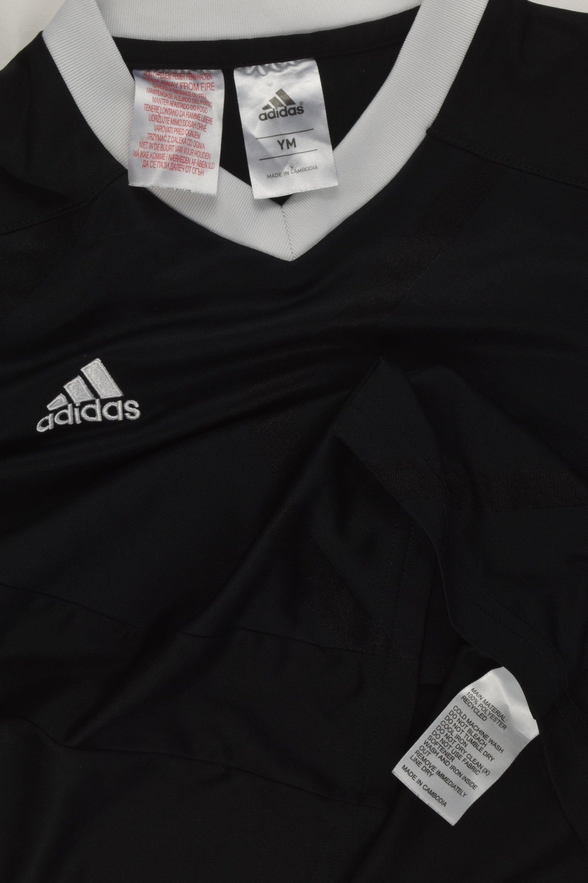 Adids Size approx 9-10 Sport T-shirt