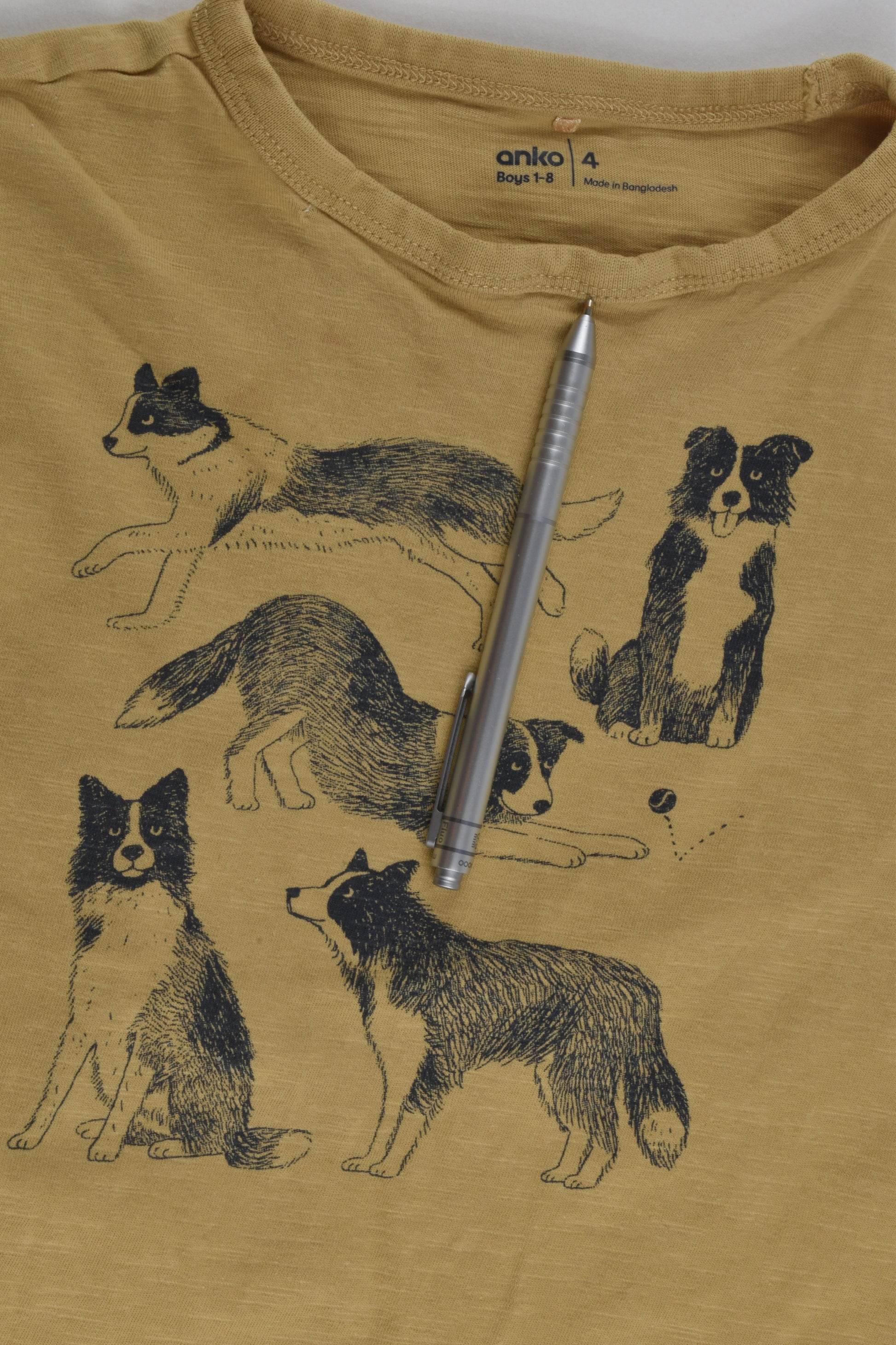 Anko Size 4 Dog T-shirt