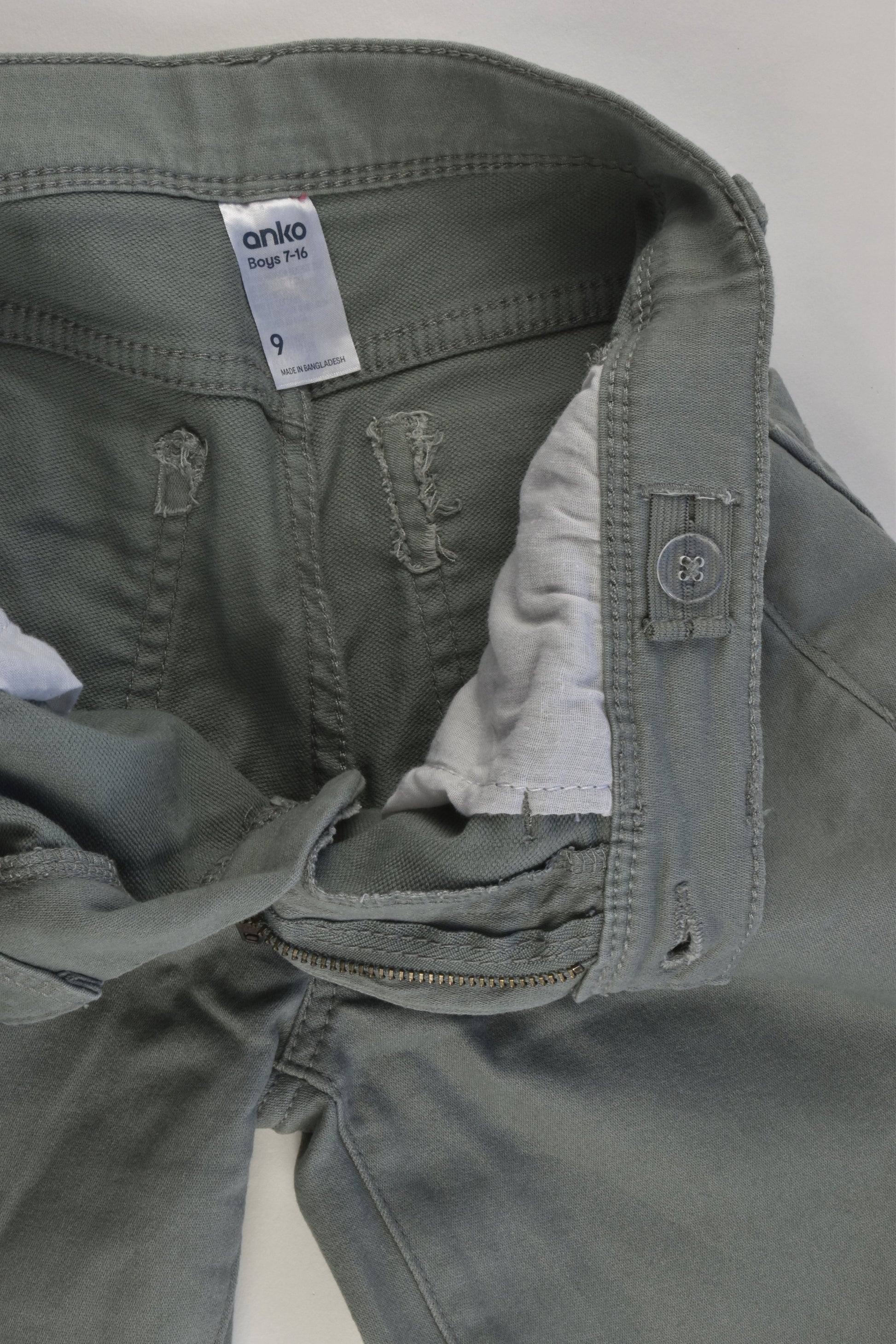 Anko Size 9 Stretchy Shorts