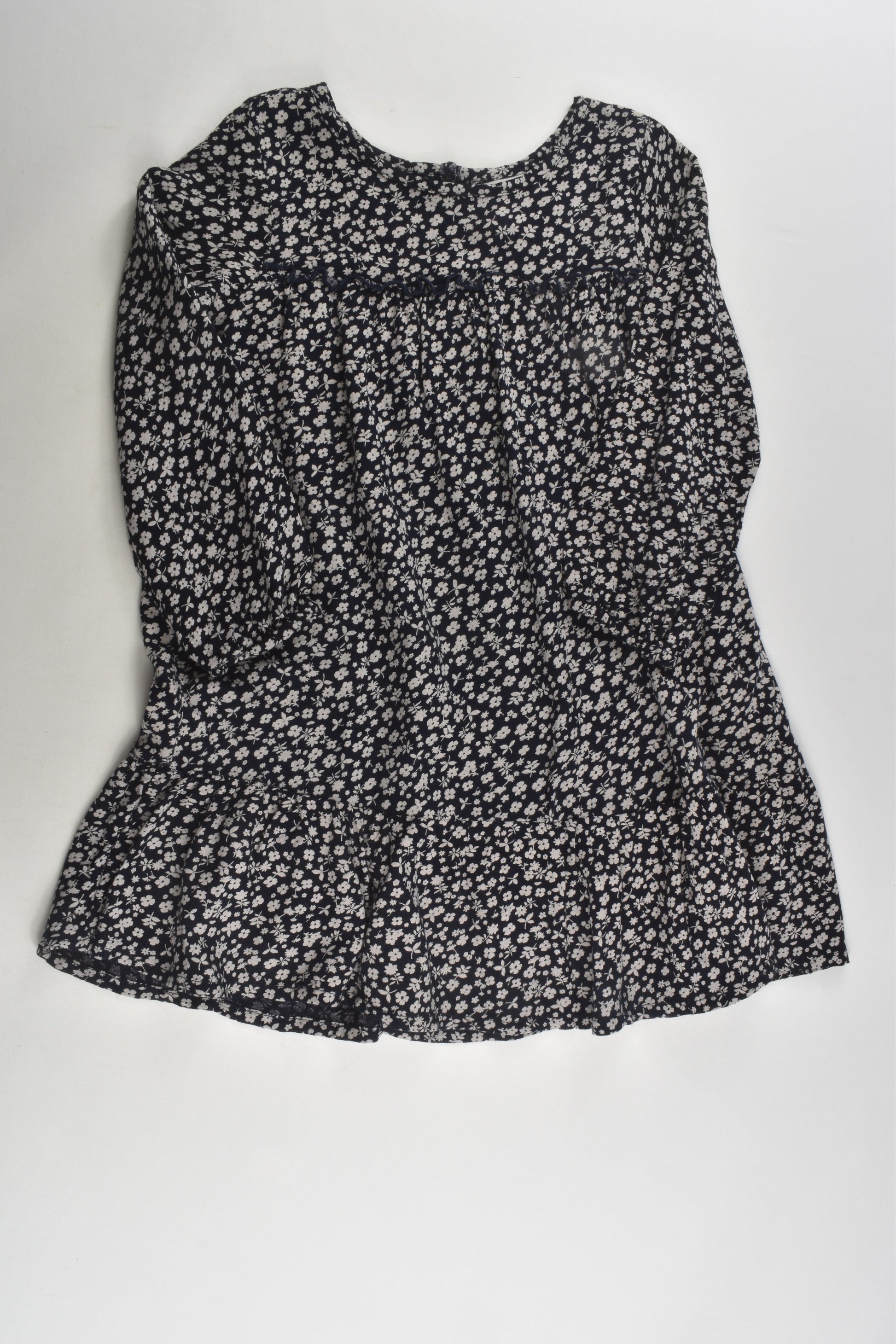 B Collection Size 4 Floral Viscose Dress