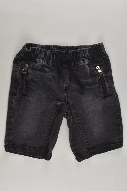 B Collection Size 4 Stretchy Denim Shorts