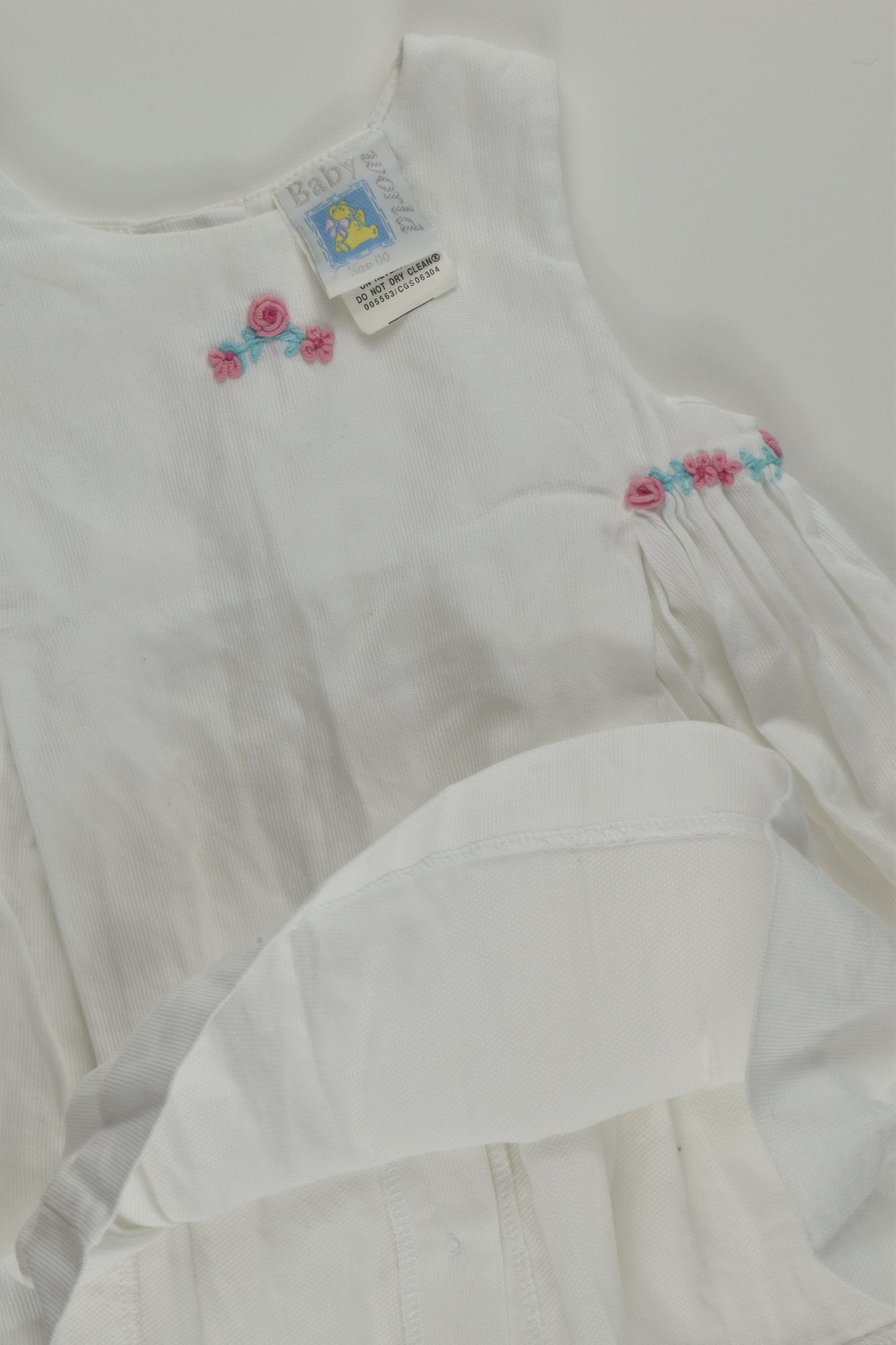 Baby World Size 00 Embroidery Dress