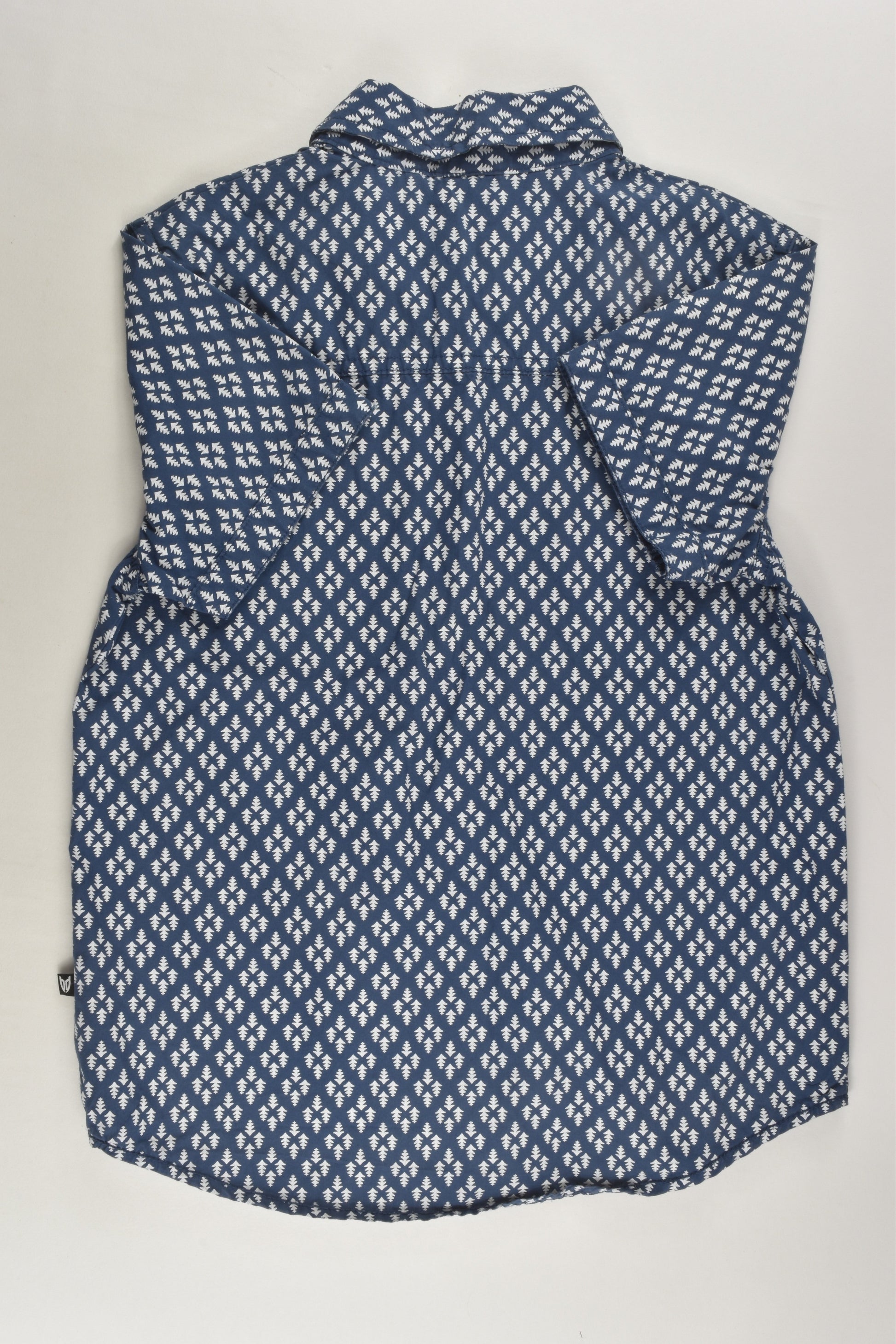Bauhaus Size 8 Shirt