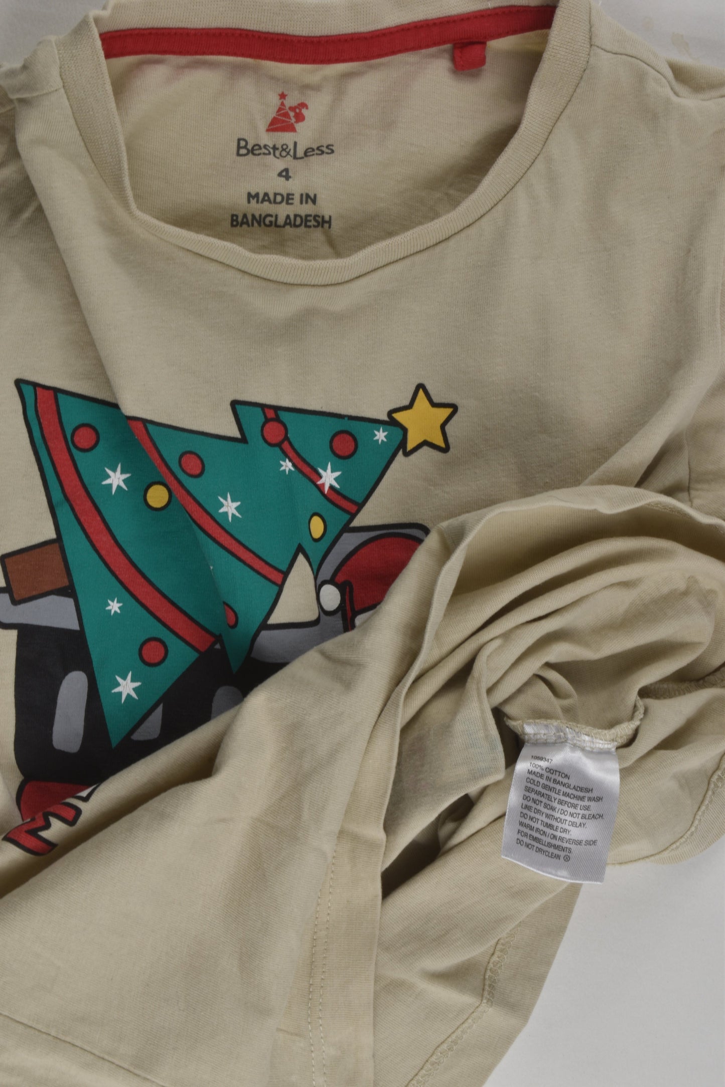 Best & Less Size 4 Christmas T-shirt
