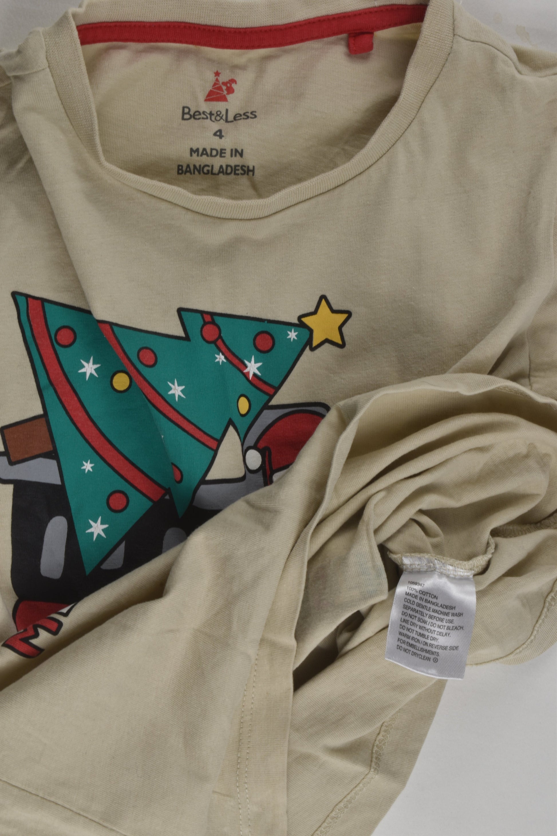 Best & Less Size 4 Christmas T-shirt