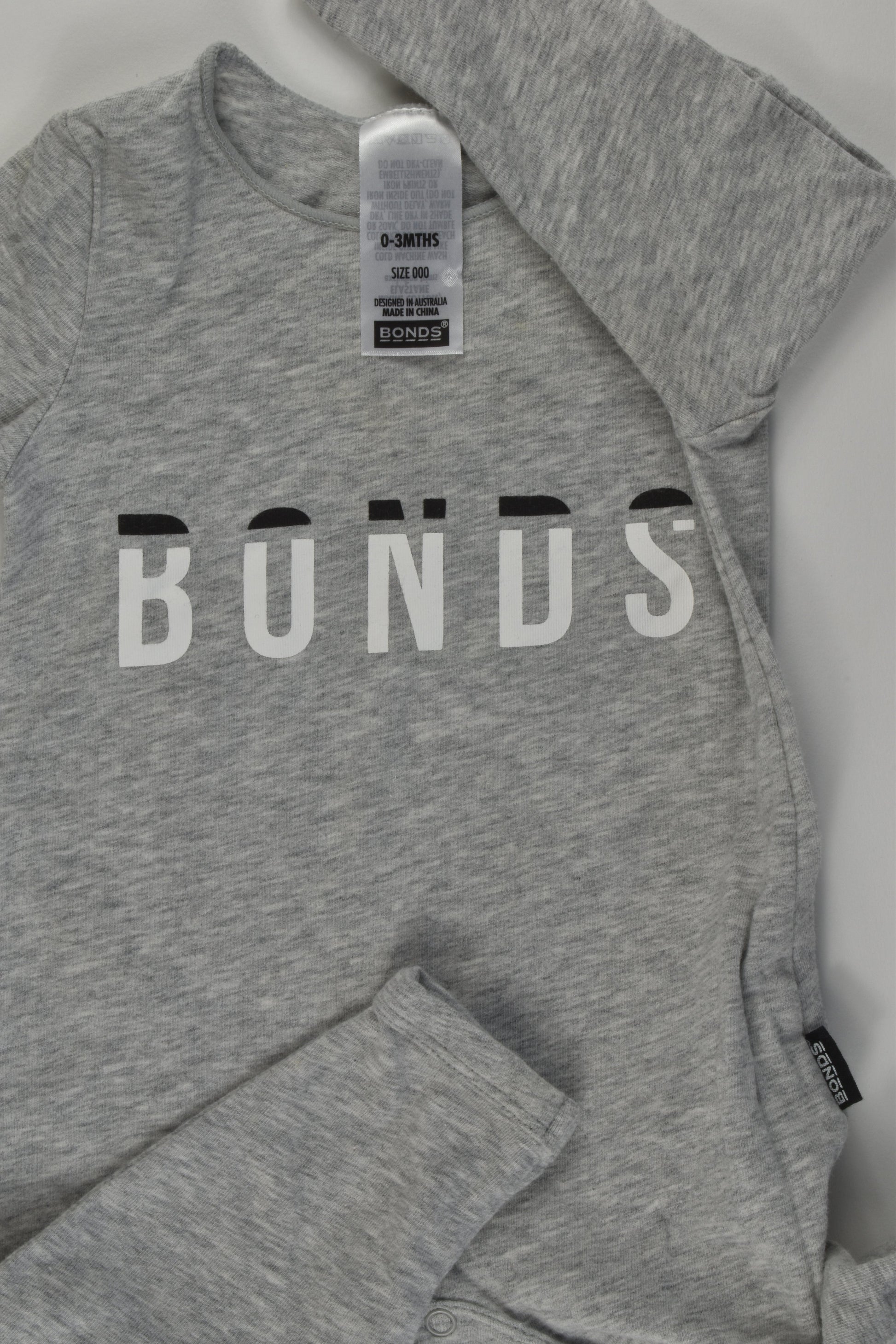 Bonds Size 000 Logo Romper