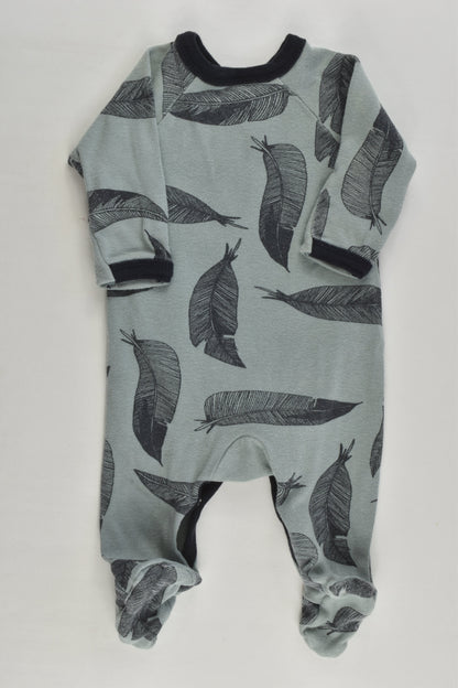 Bonds Size 0000 Feathers Wrap Footed Romper