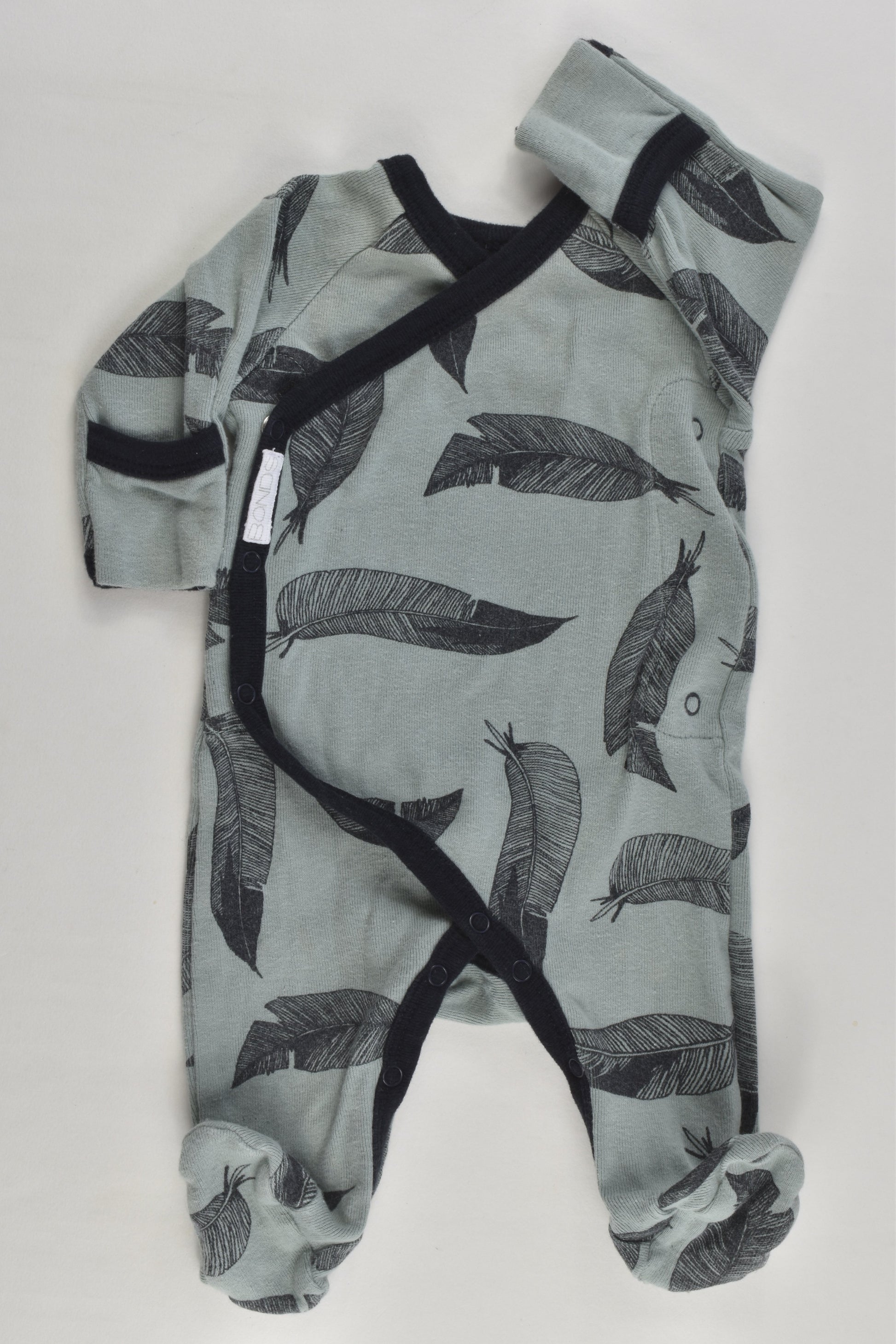 Bonds Size 0000 Feathers Wrap Footed Romper