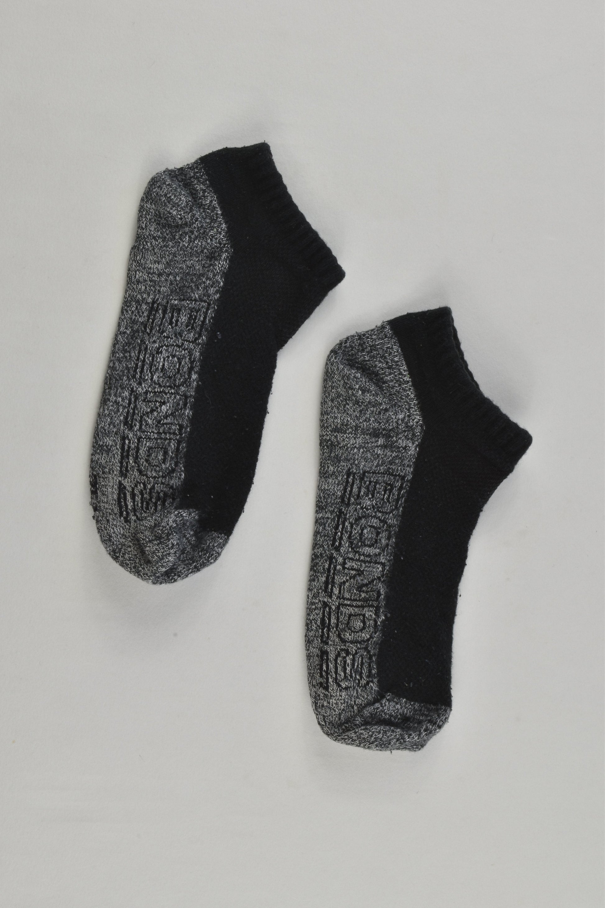 Bonds Size 9-12 (5-7 years) Socks