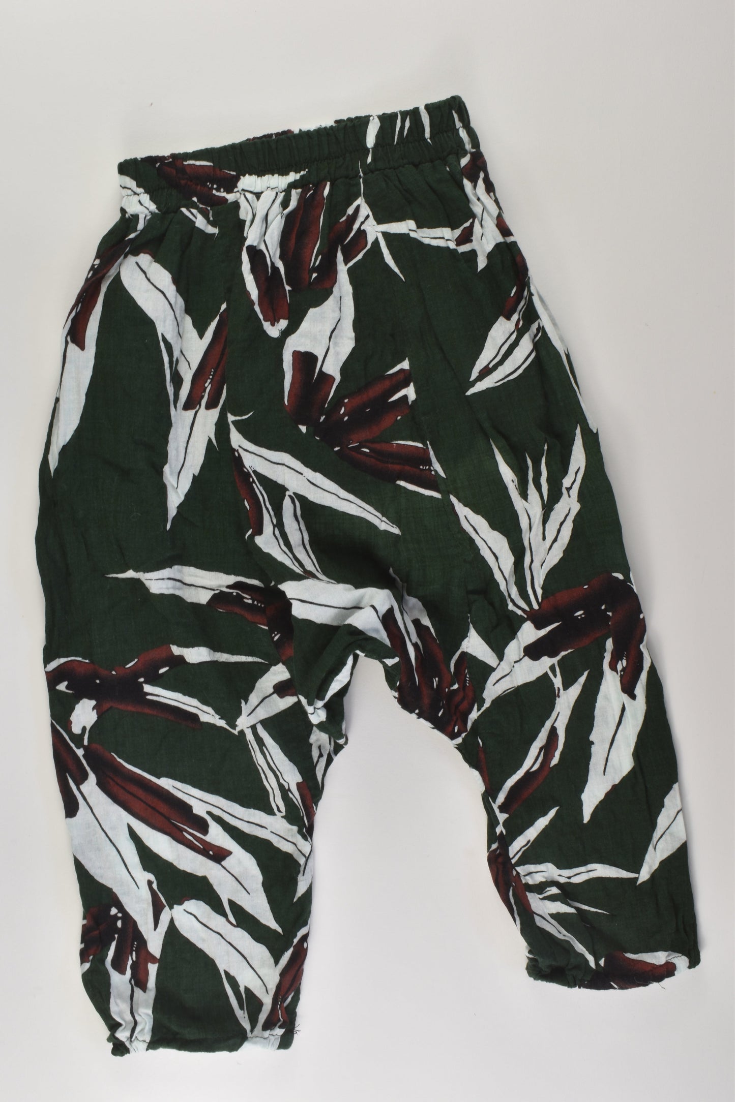 Brand Unknown Size approx 3 Harem Pants