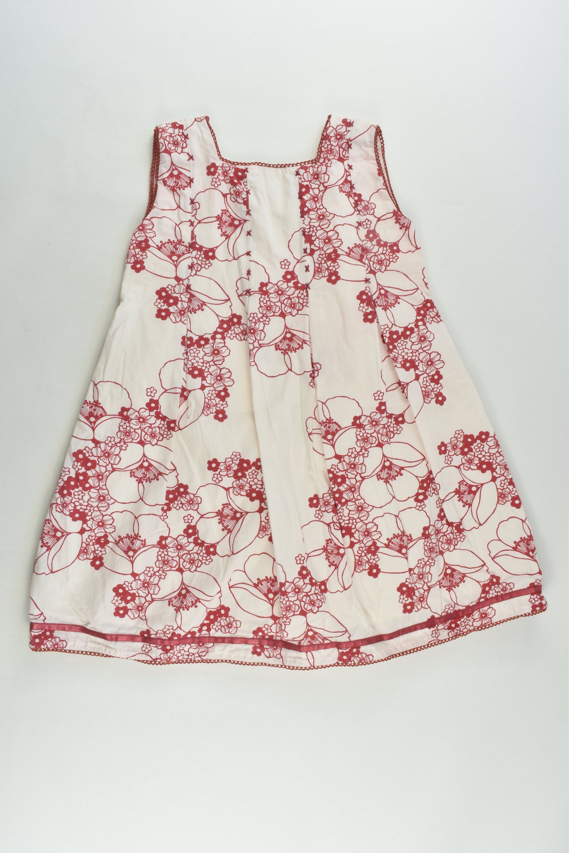 Brand Unknown Size approx 3 Lined Floral Dress