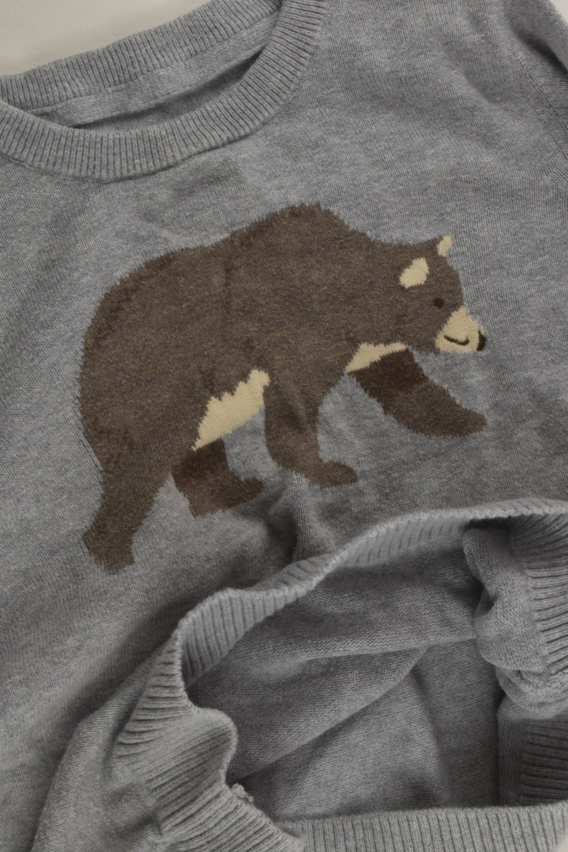 Brand Unknown Size approx 4 Bear Knit Jumper