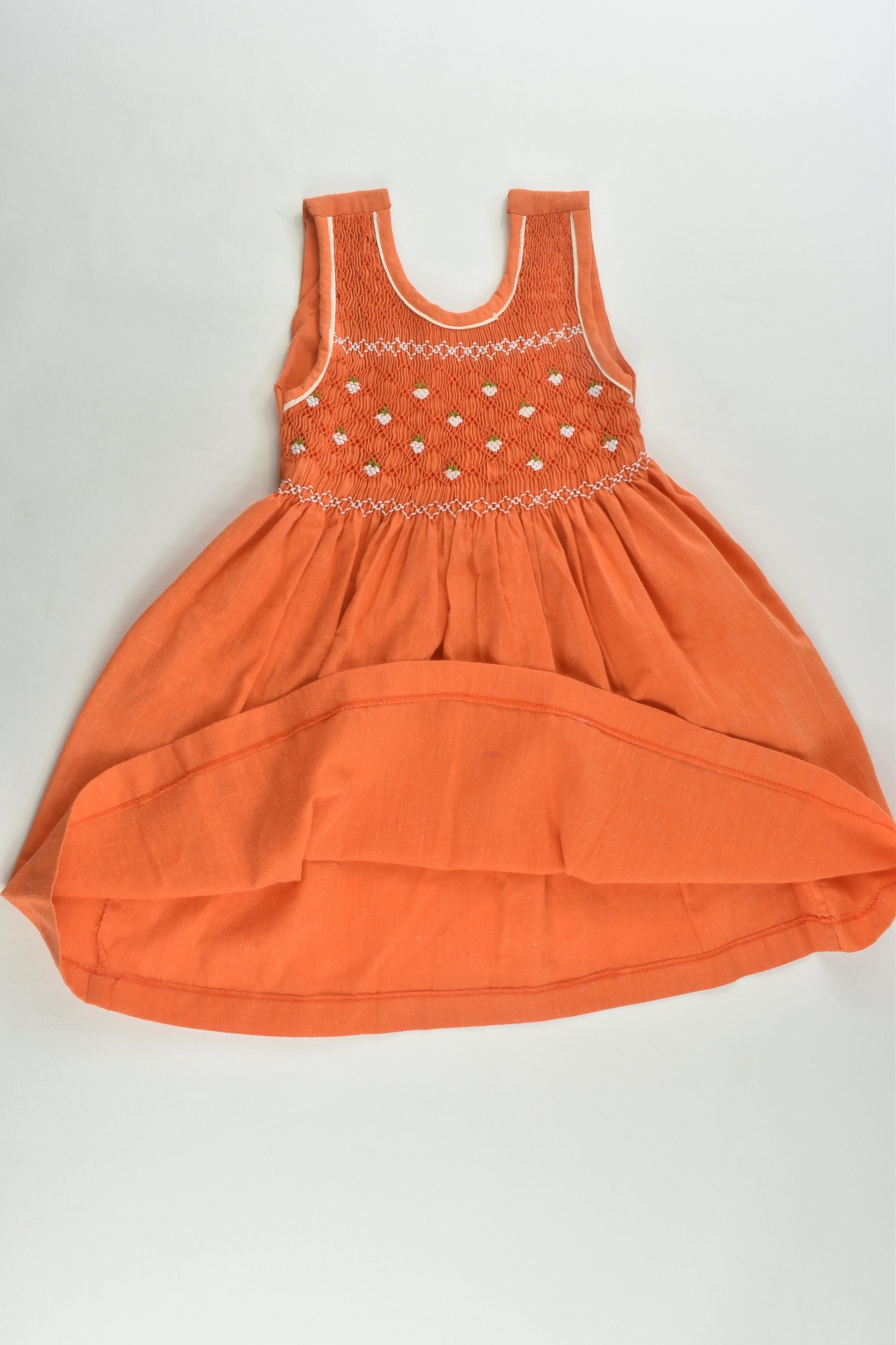 Brodé Main Madagascar Size 2 Smocked Dress