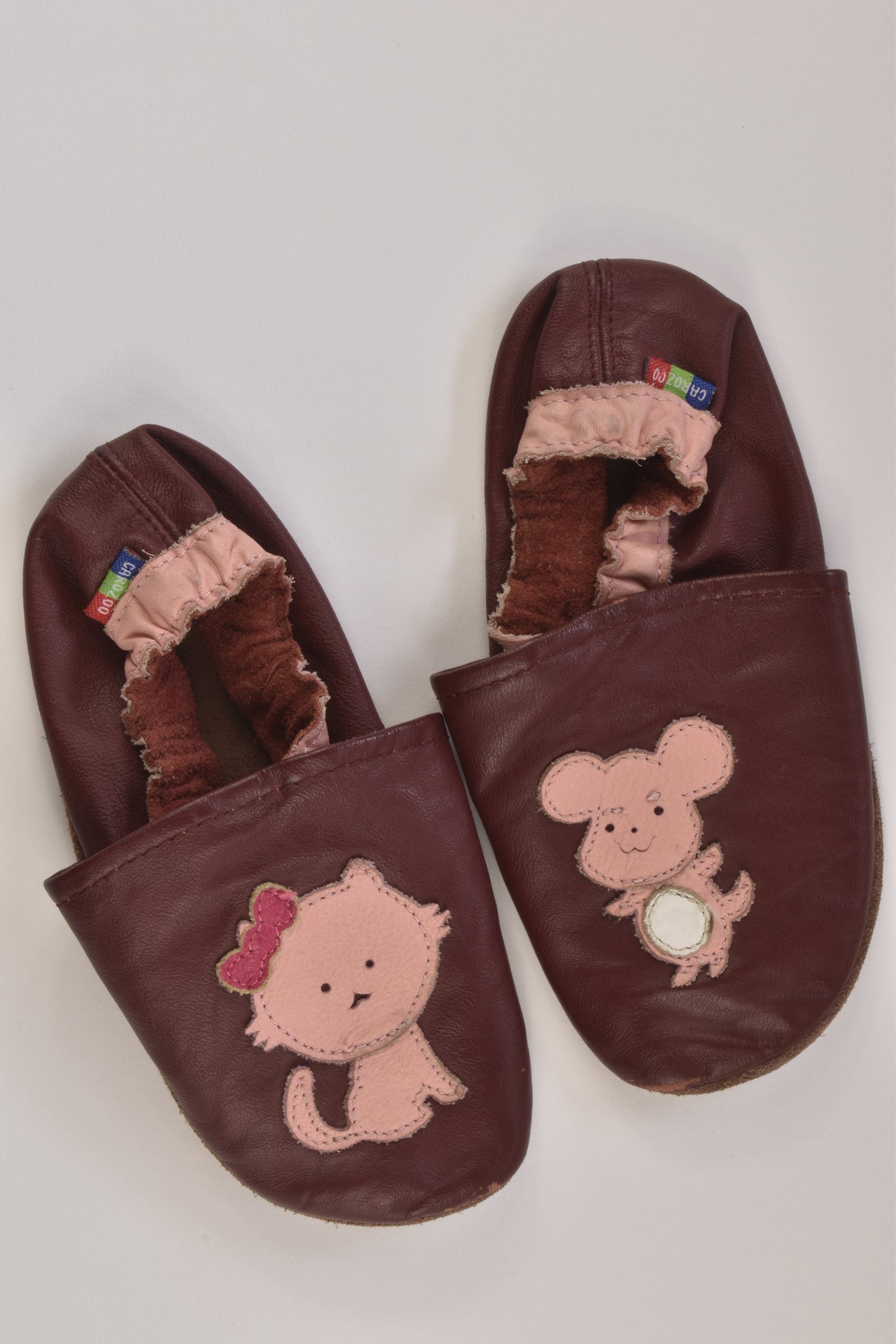 Carozoo Size approx 6-7 Soft Sole Leather Slippers