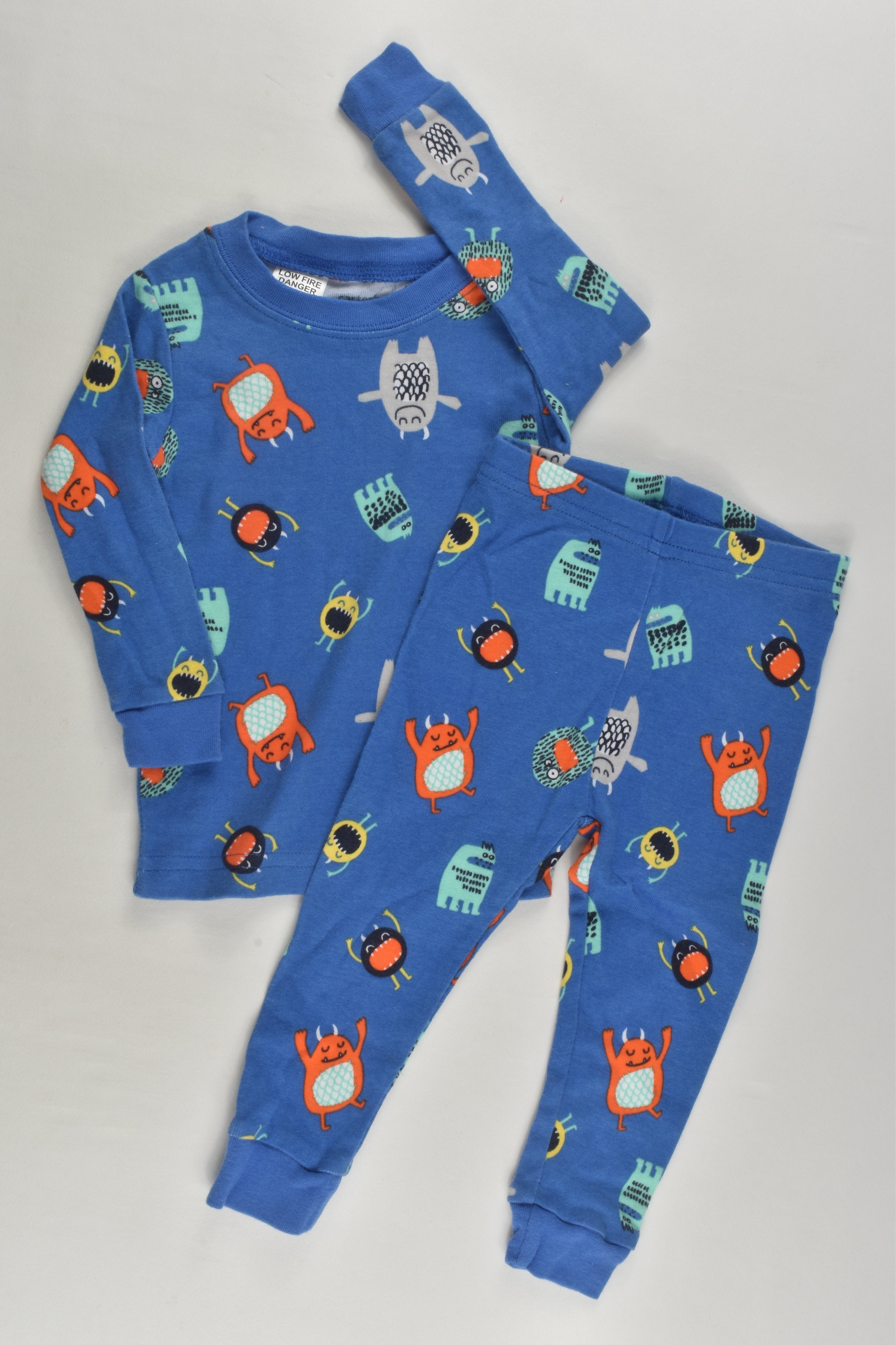 Carter s Size 00 Sleepy Monsters Pyjamas MiniMe Preloved Baby