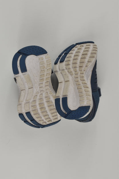 Ciao Size US 6 Sneakers