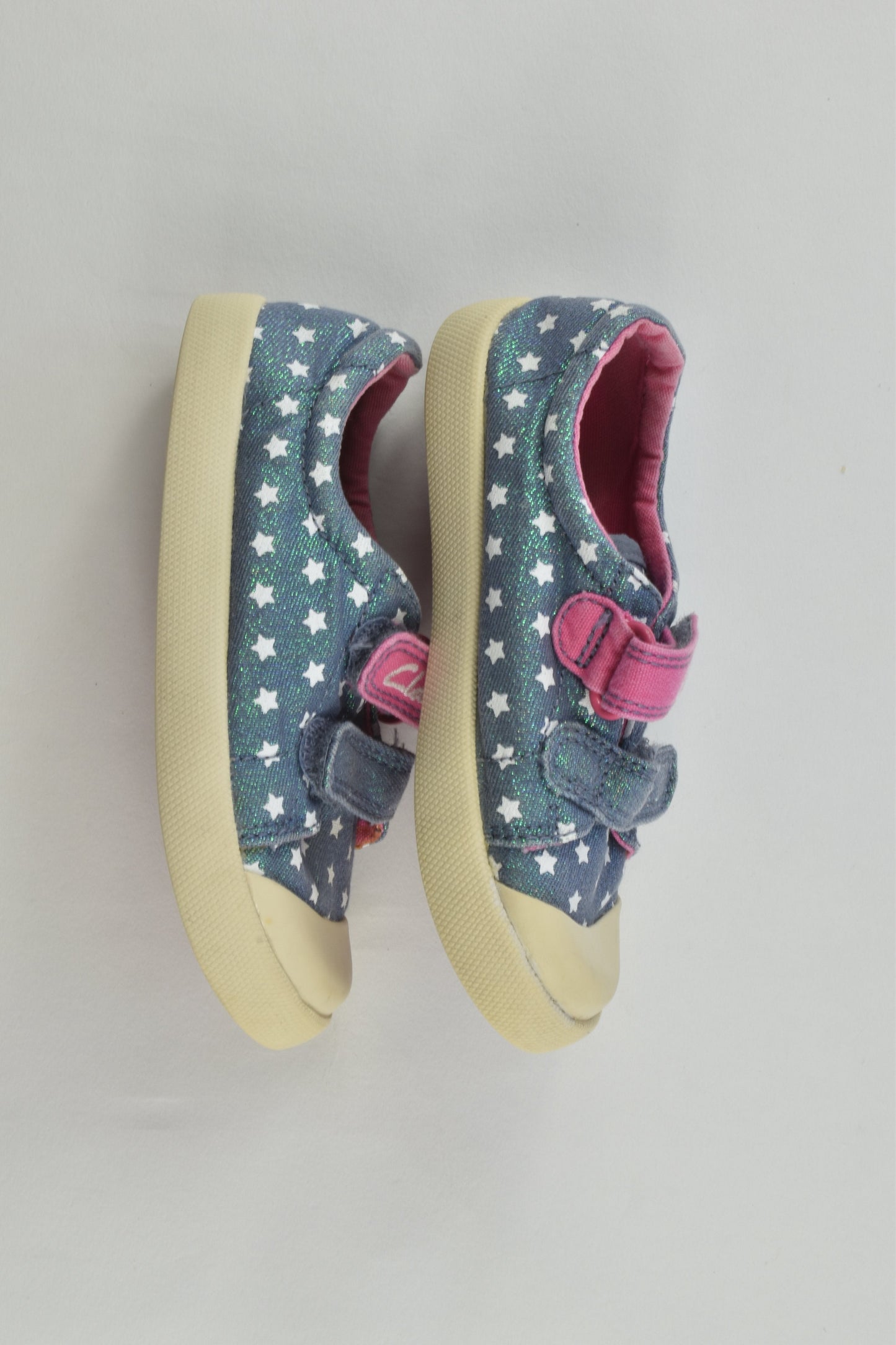 Clarks Doodles Size 6.5 Canvas Shoes