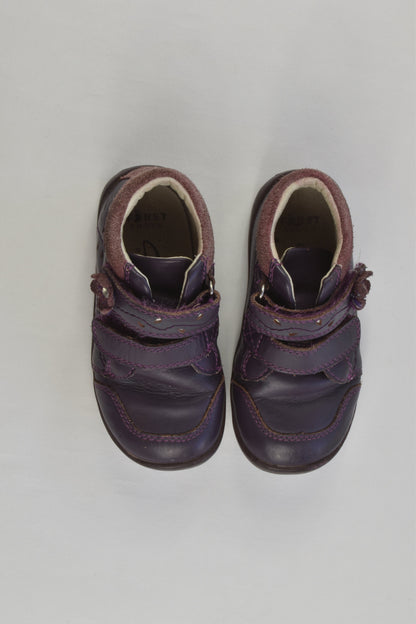 Clarks Premium Size 6 Leather Shoes