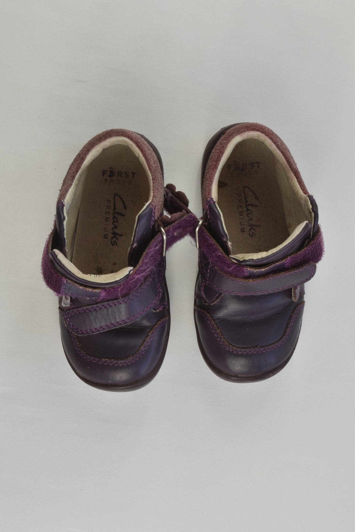 Clarks Premium Size 6 Leather Shoes