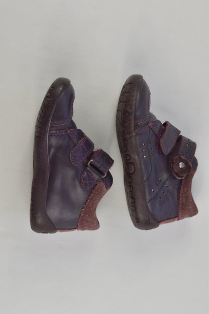 Clarks Premium Size 6 Leather Shoes