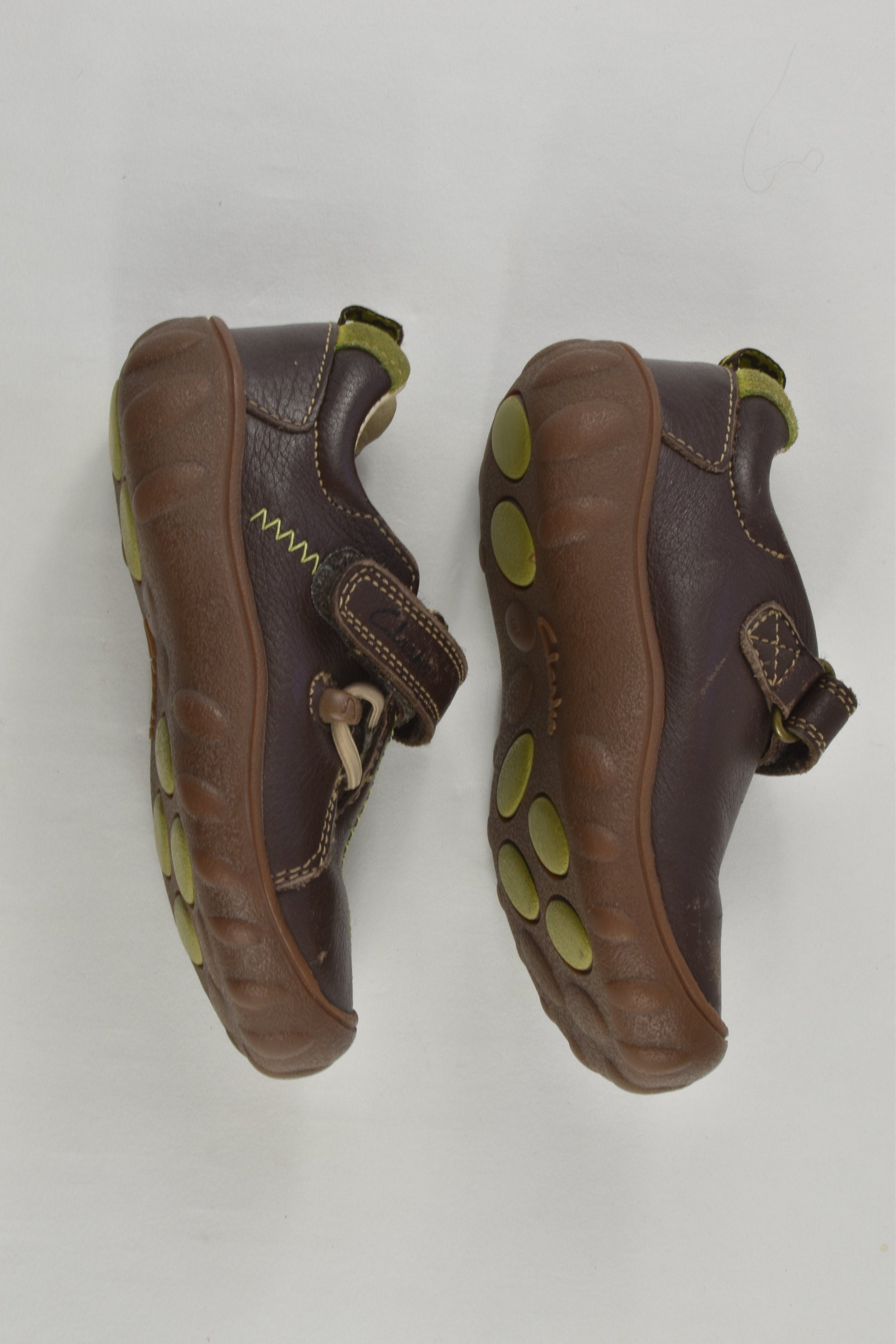 Clarks Size 7.5 Shoes