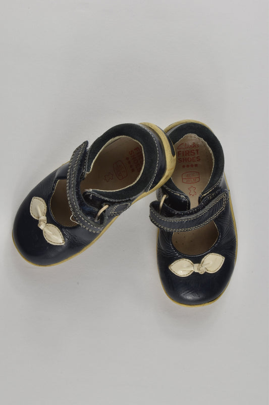 Clarks Size UK 4.5 Leather Shoes