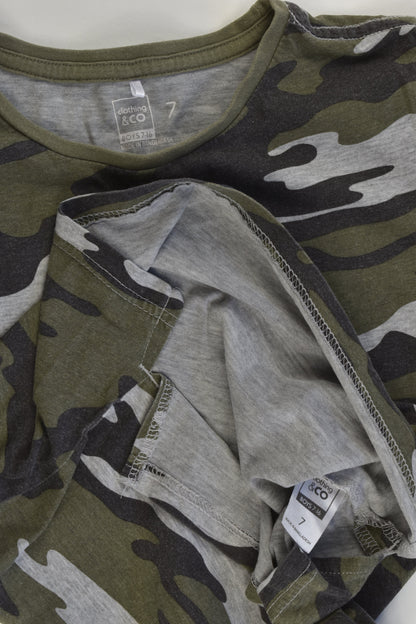 Clothing & Co Size 7 Camouflage T-shirt