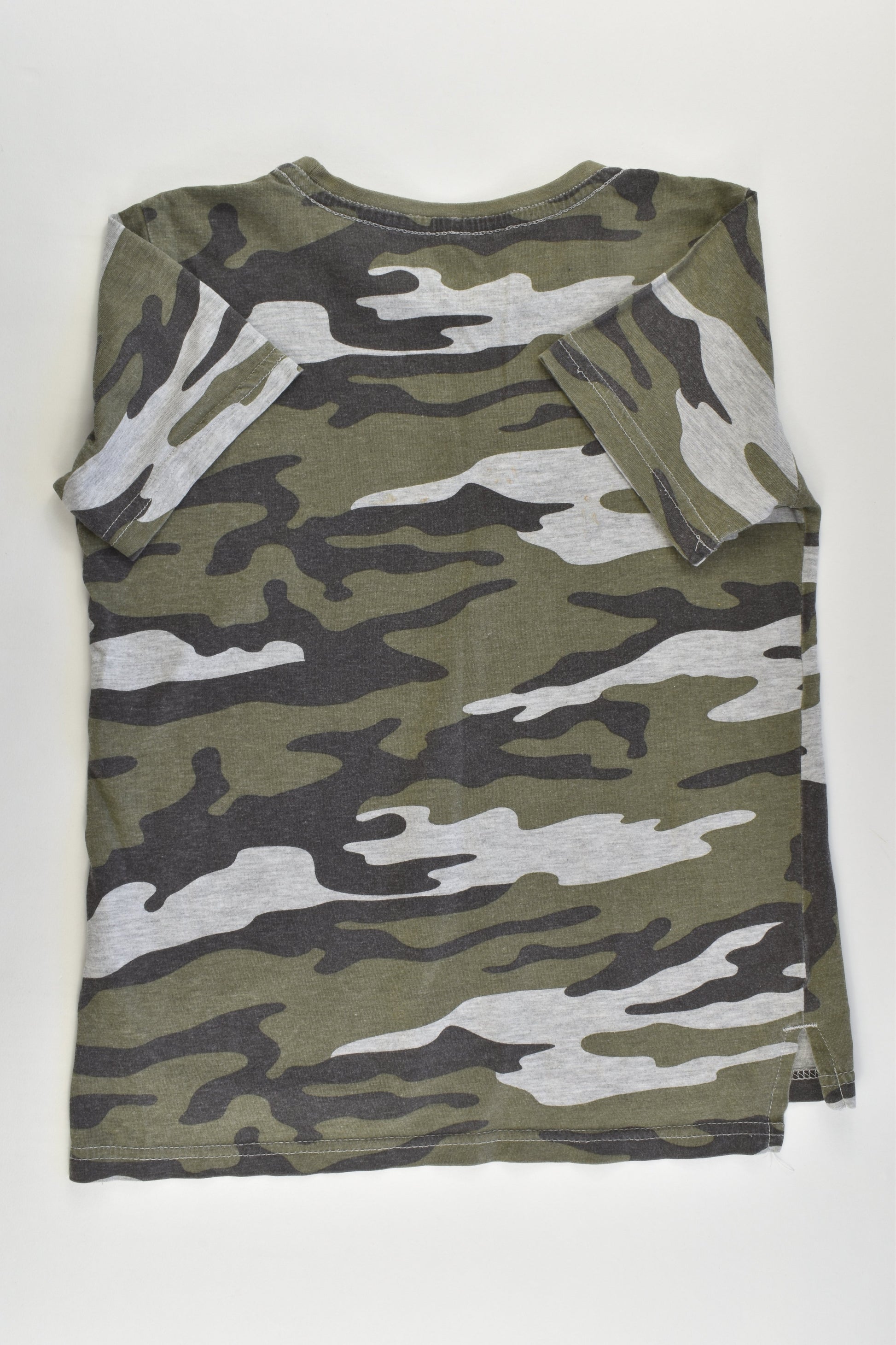 Clothing & Co Size 7 Camouflage T-shirt