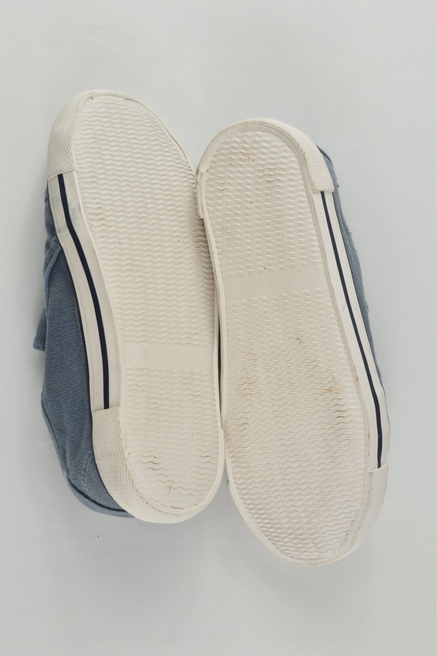 Cotton On Kids Size 11 Shoes