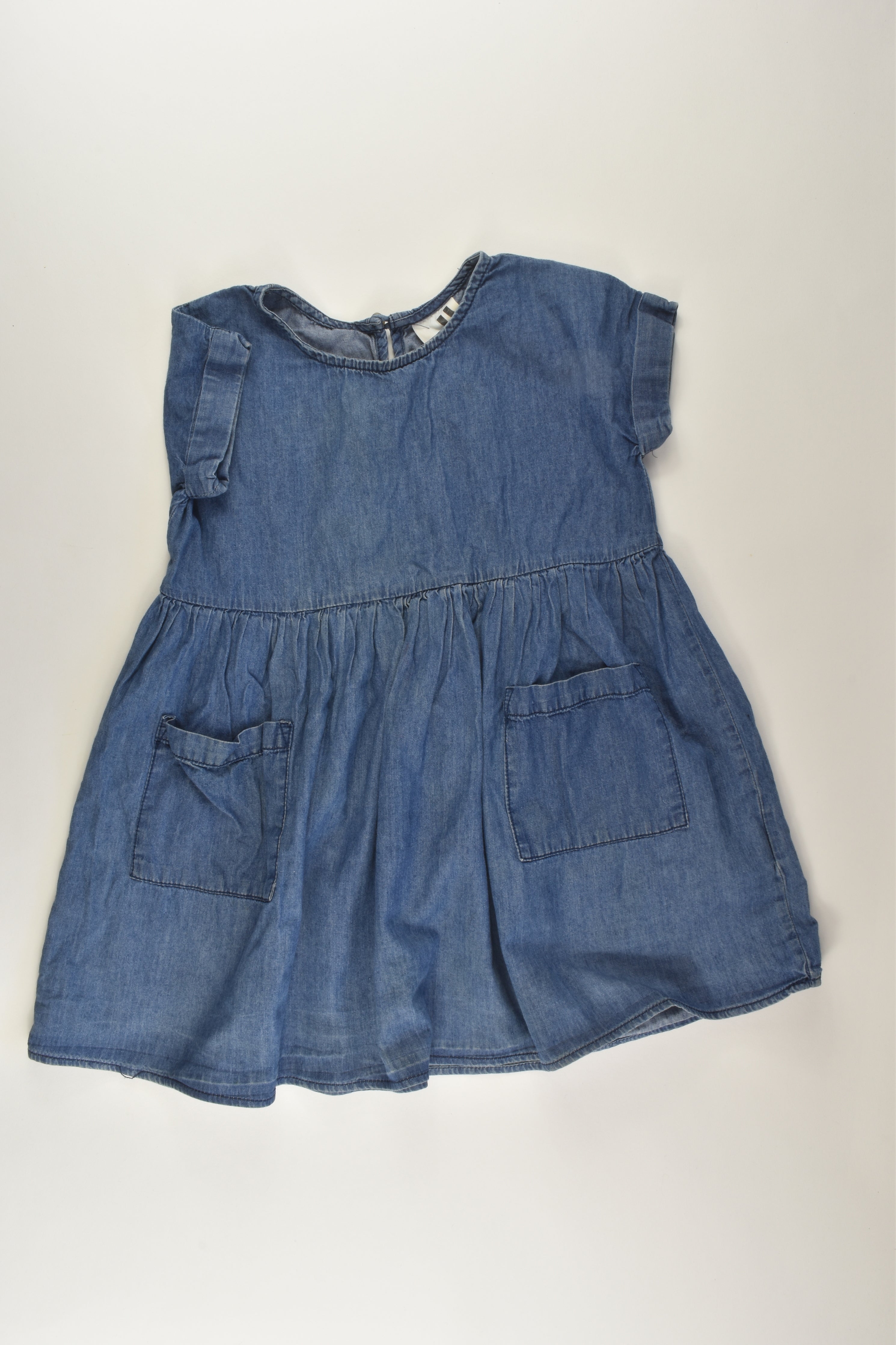 Cotton On Kids Size 4 Lightweight Denim Dress MiniMe Preloved Baby and Kids Clothes