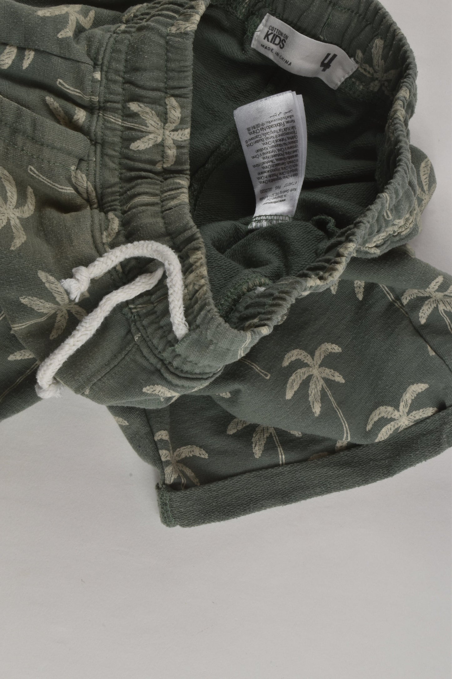 Cotton On Kids Size 4 Palm Shorts