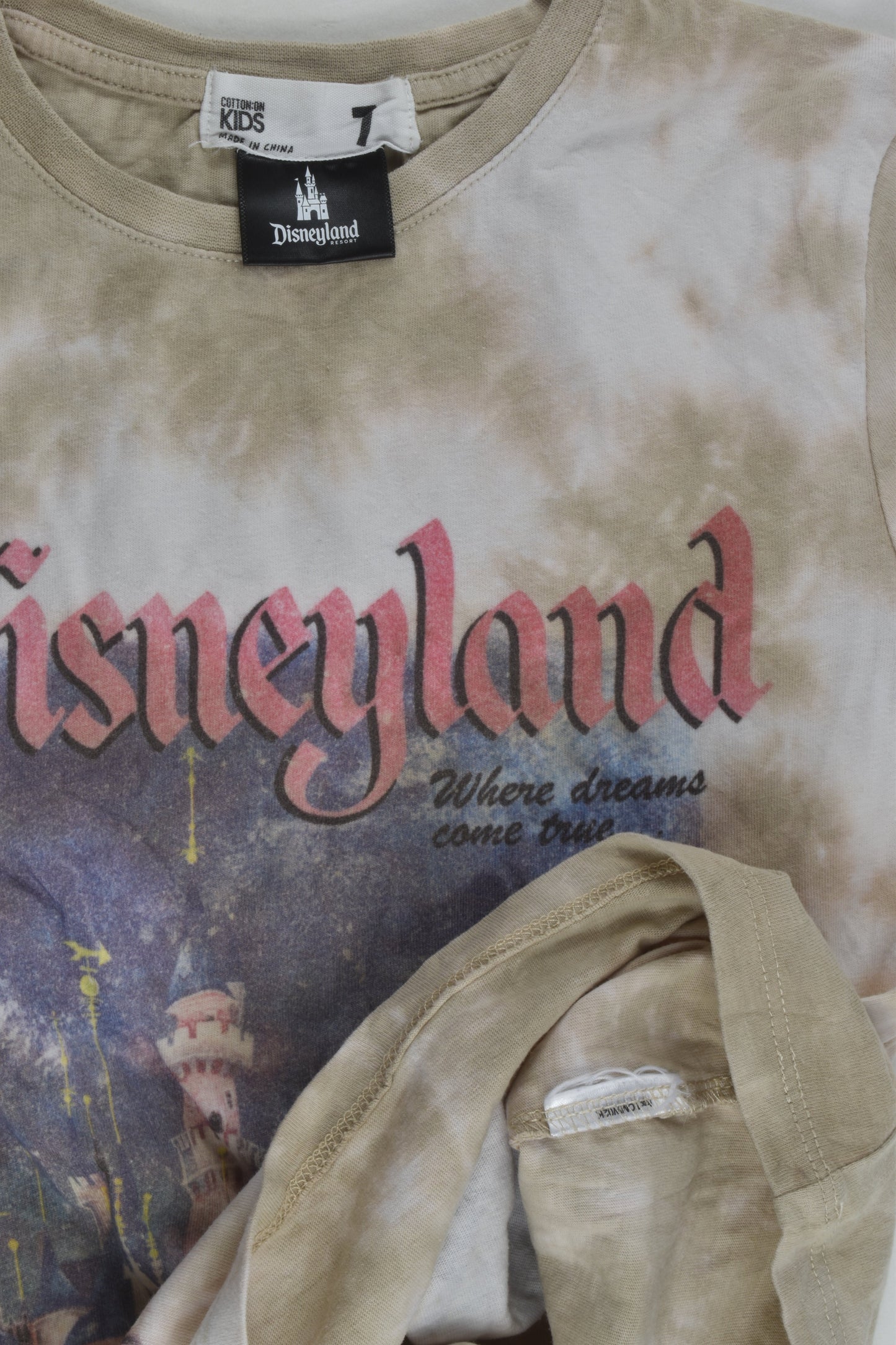 Cotton On Kids Size 7 Disneyland T-shirt