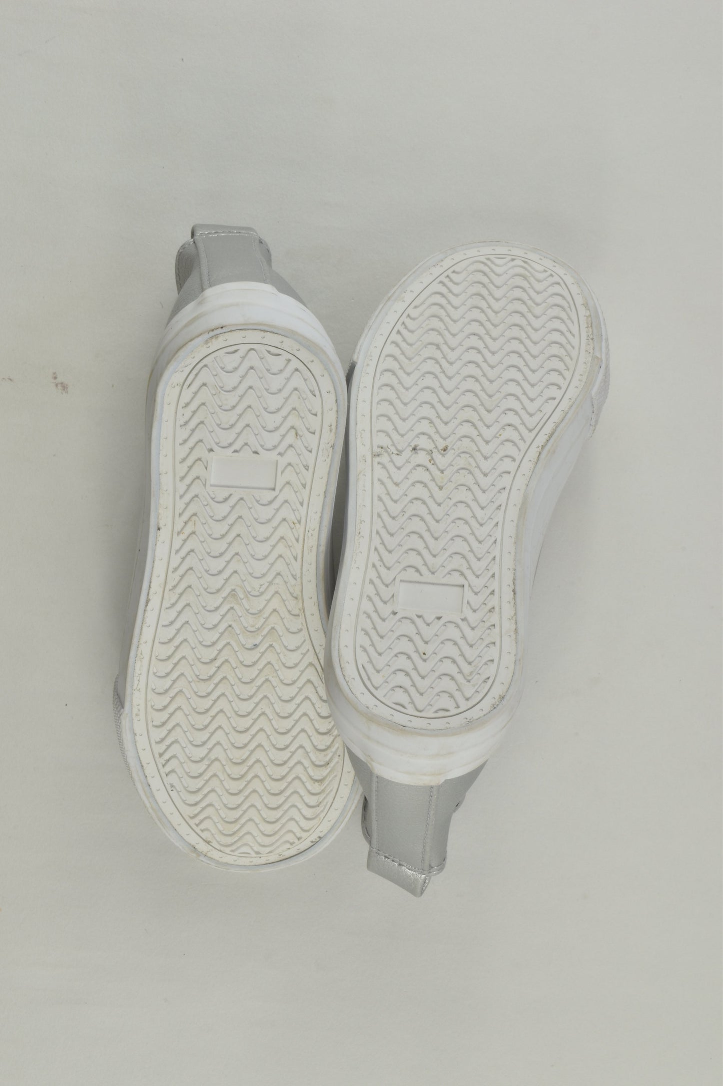 Cotton On Kids Size 8 Silver Shoes