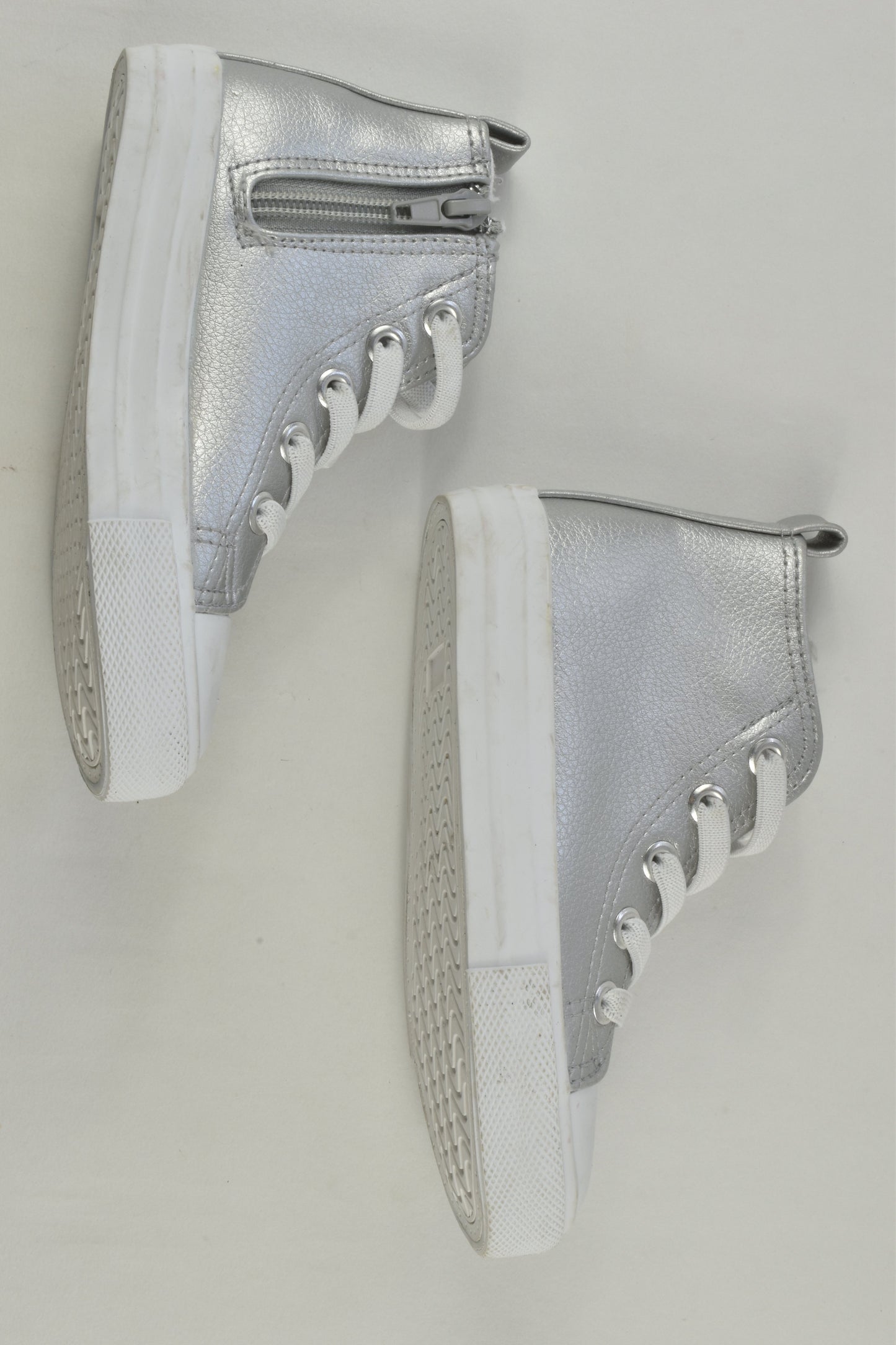 Cotton On Kids Size 8 Silver Shoes
