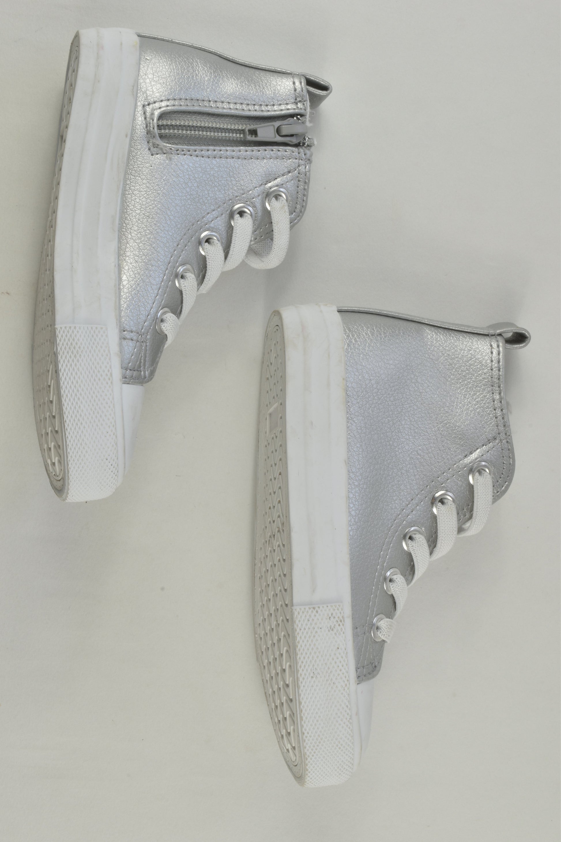 Cotton On Kids Size 8 Silver Shoes