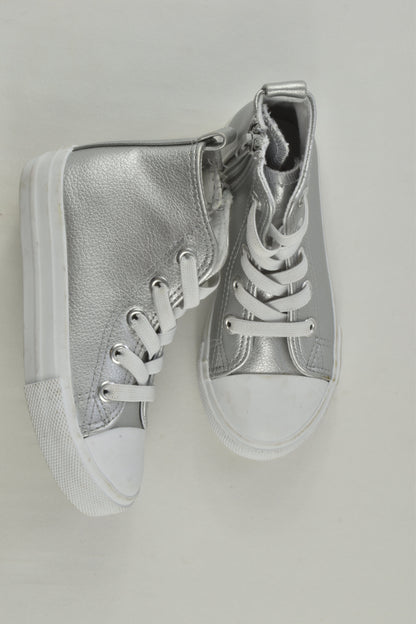 Cotton On Kids Size 8 Silver Shoes