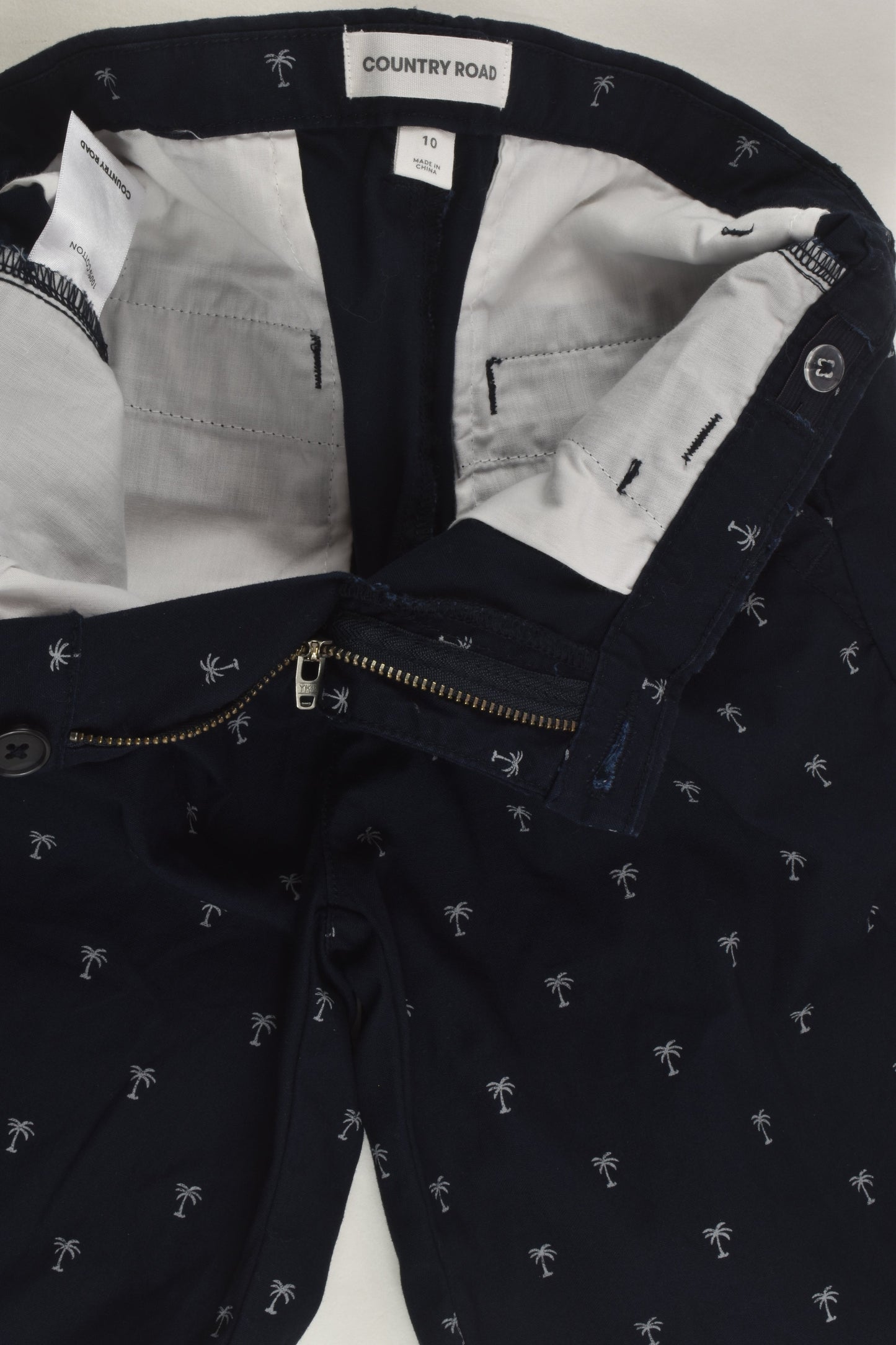 Country Road Size 10 Palm Shorts