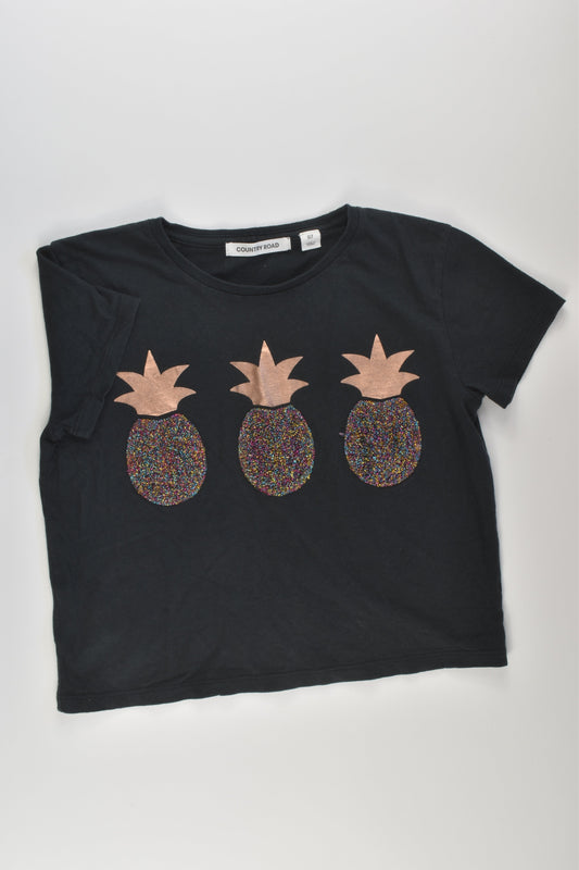 Country Road Size 7 Pineapples T-shirt