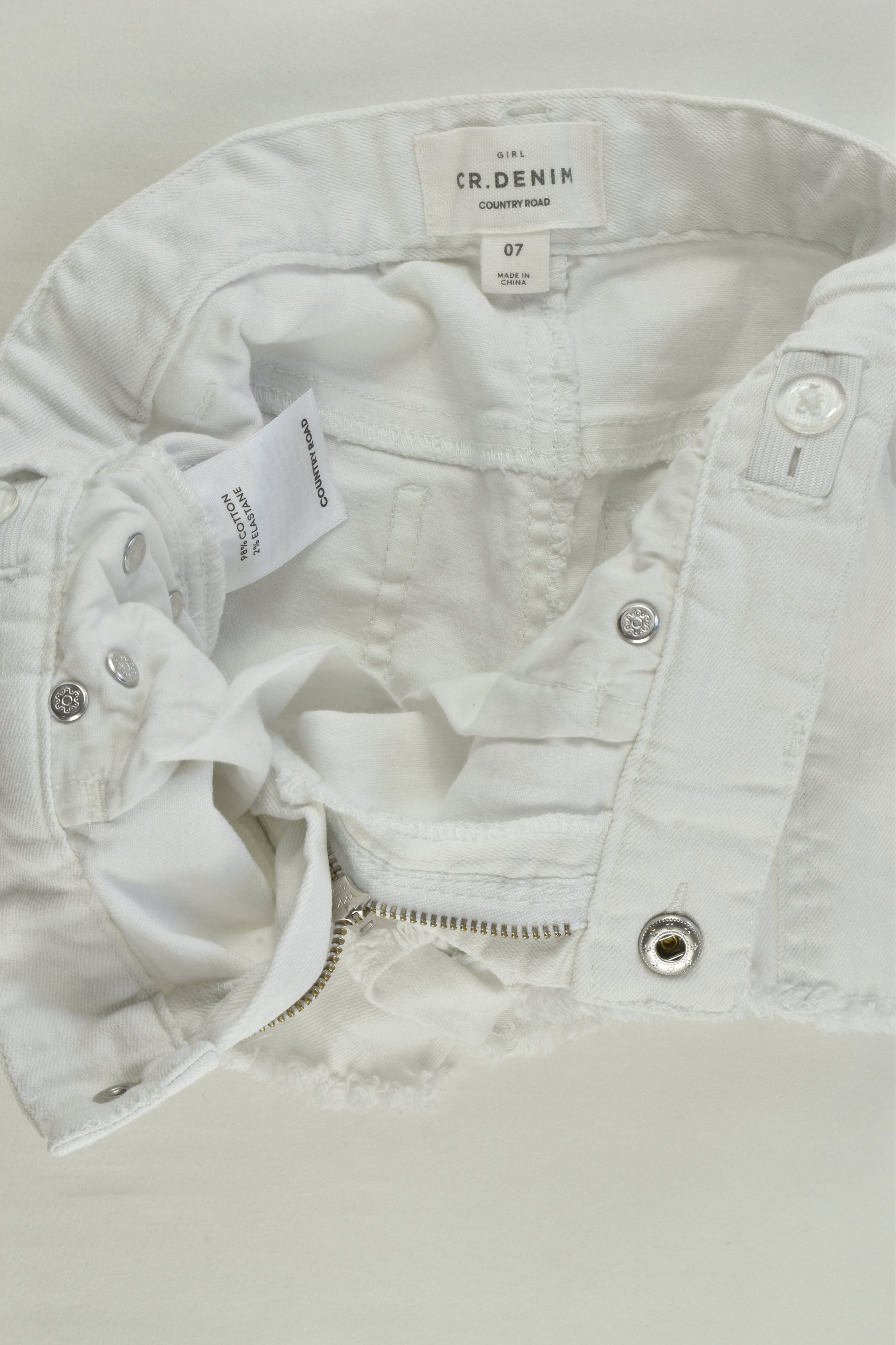 Country Road Size 7 White Denim Shorts