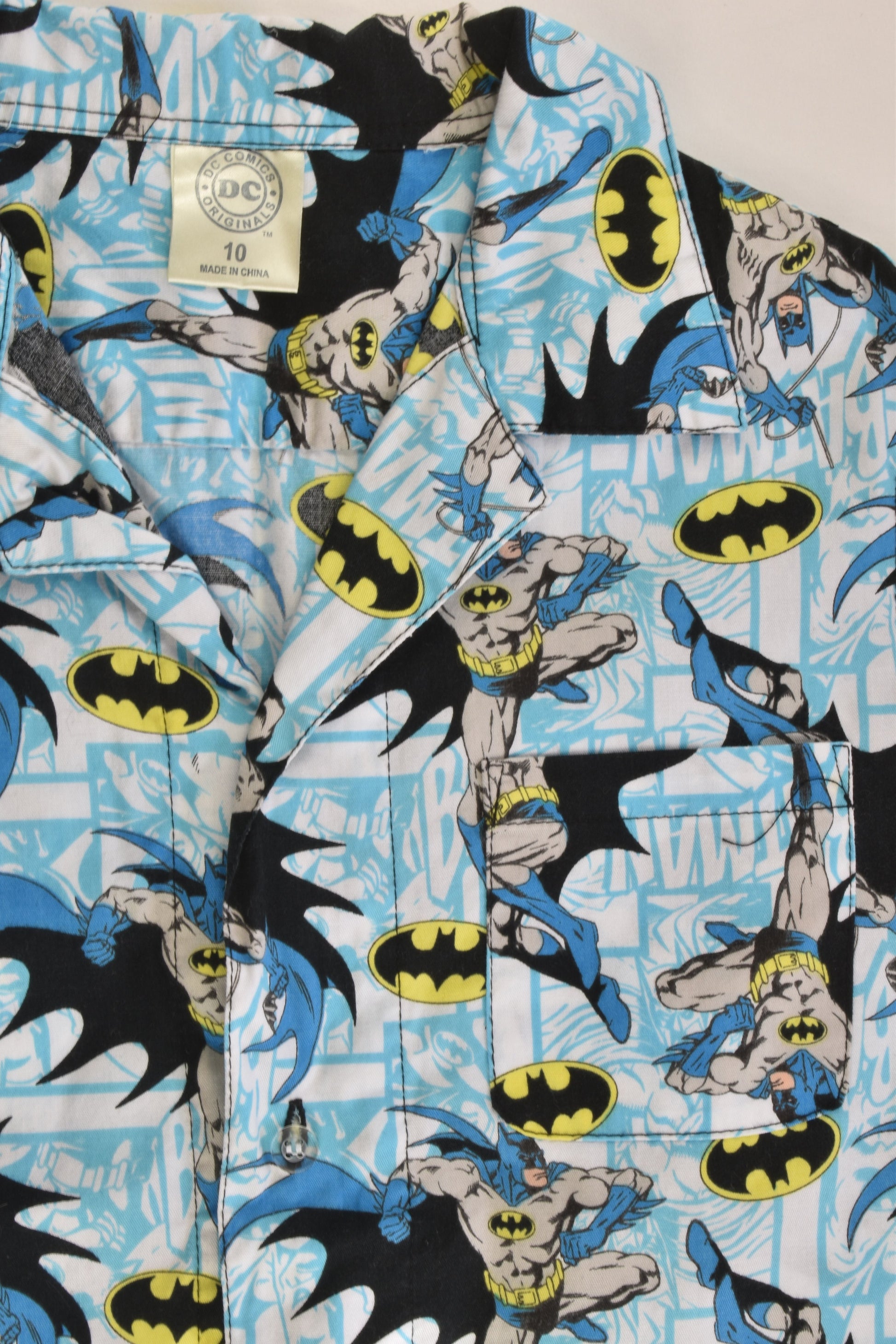 DC Comics Original Size 10 Batman Shirt
