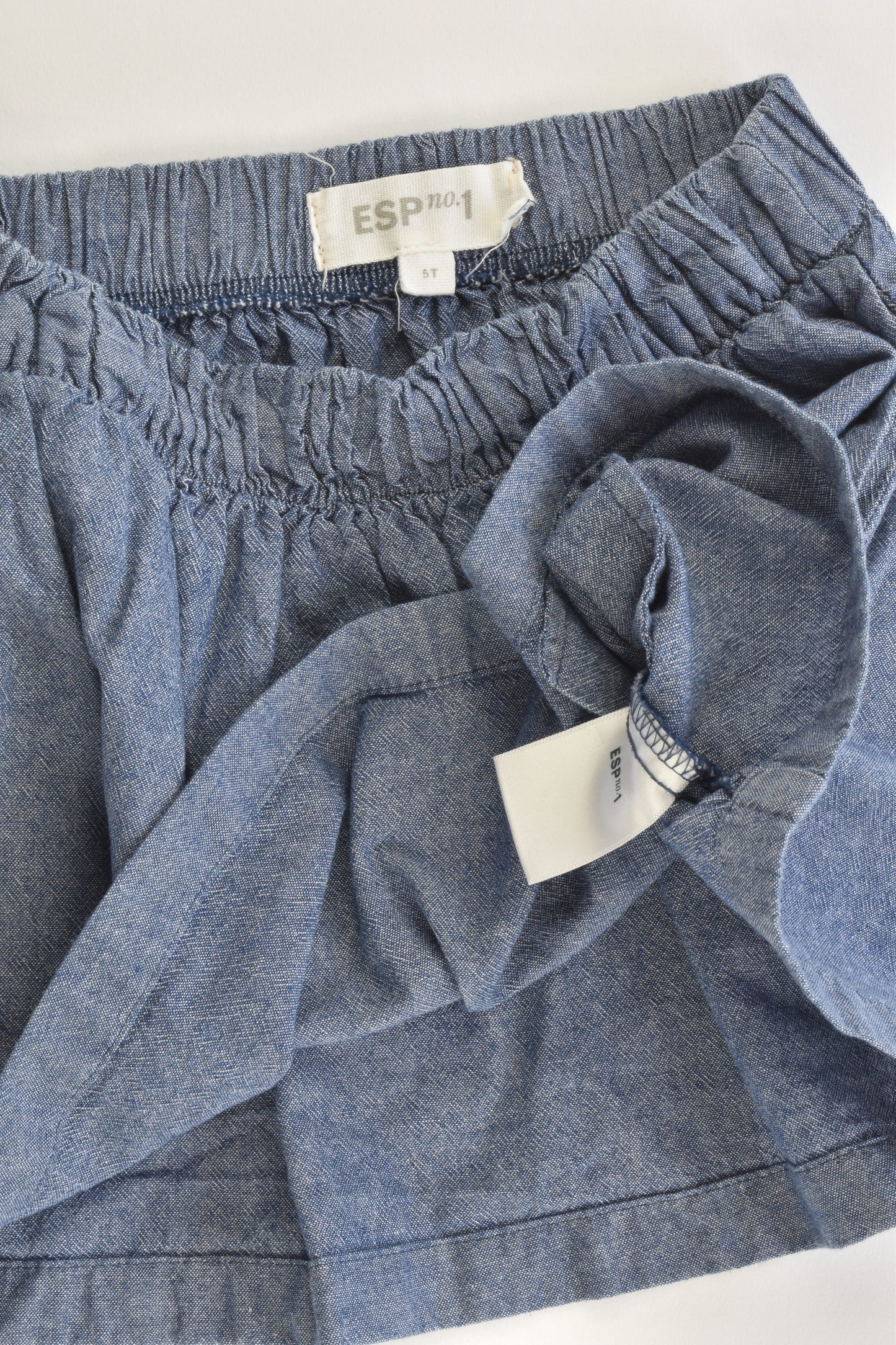 Esp No.1 (USA) Size 5 Soft and Lightweight Denim Skirt