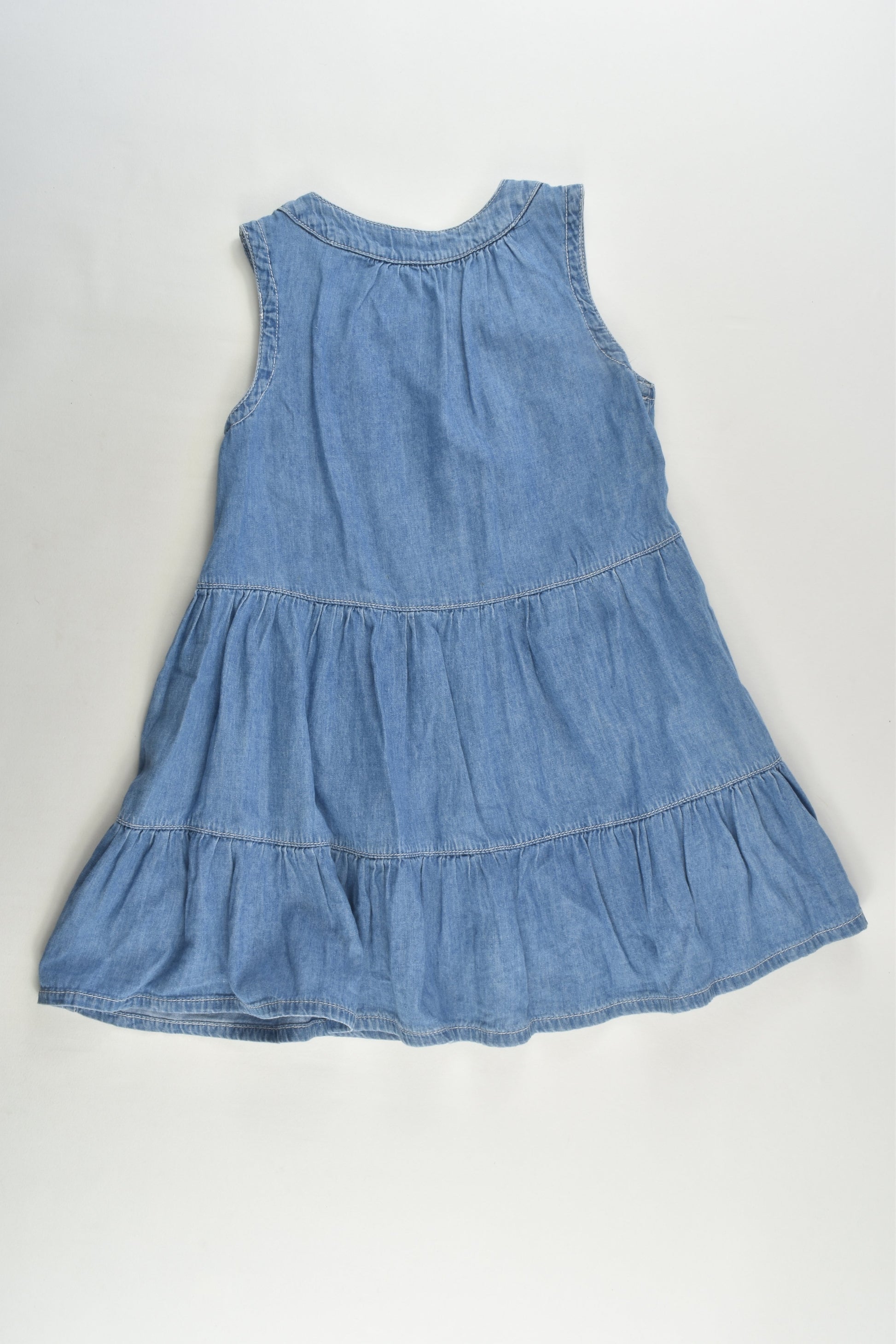 F&F Size 3 Lightweight Denim Dress with Floral Embroidery MiniMe Preloved - Baby and Kids' Clothes F&F Size 3 Lightweight Denim Dress with Floral Embroidery MiniMe Preloved - Baby and Kids' Clothes