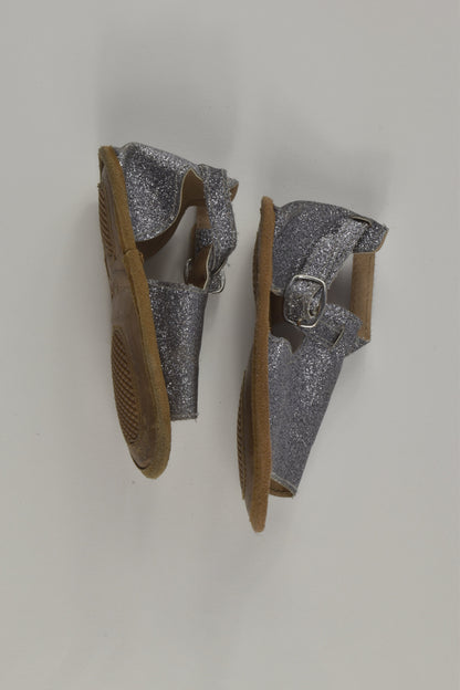 Fawn and Finch Size approx UK 6 Leather Flexible Sole Sandals