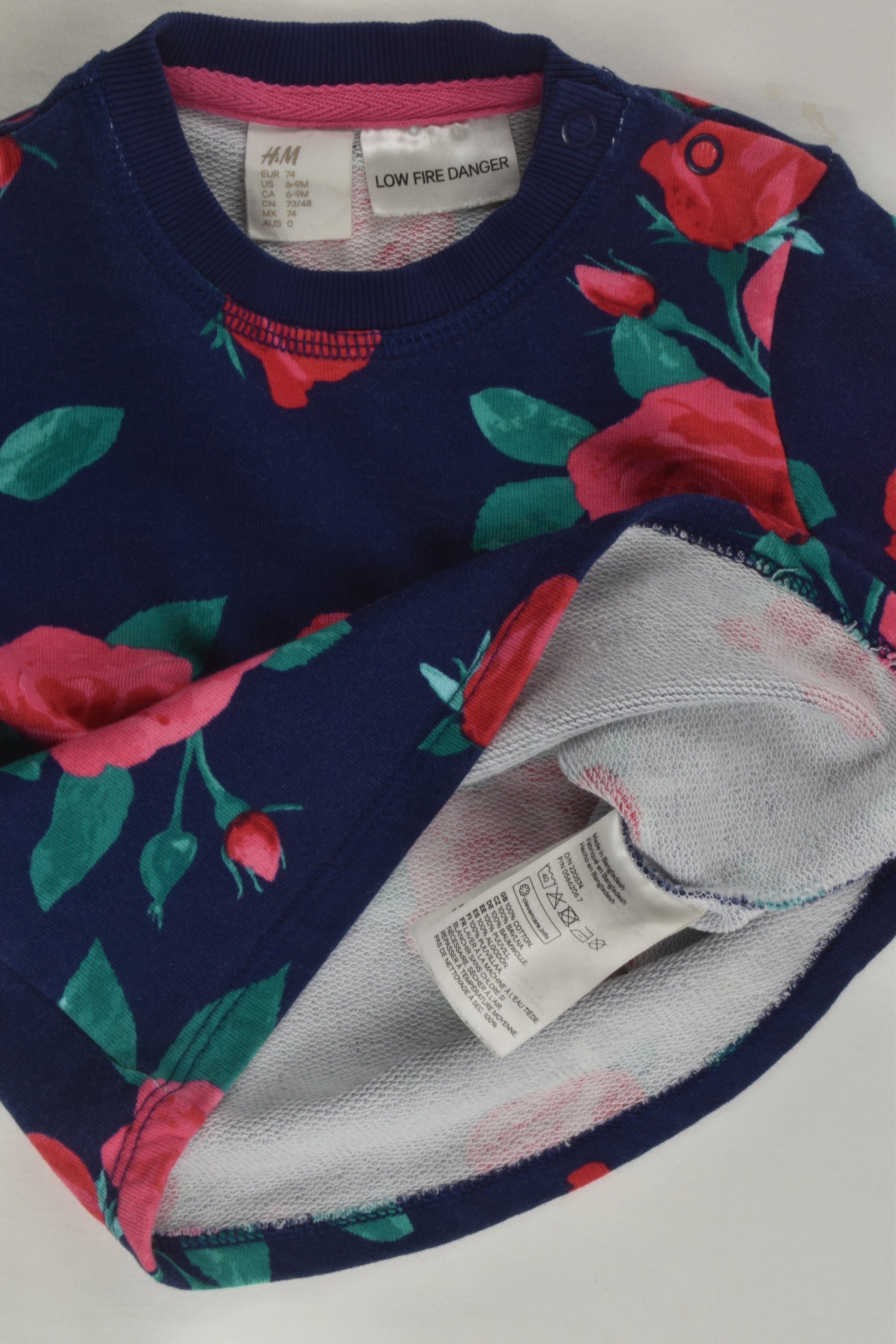 H&M Size 0 Roses Sweater