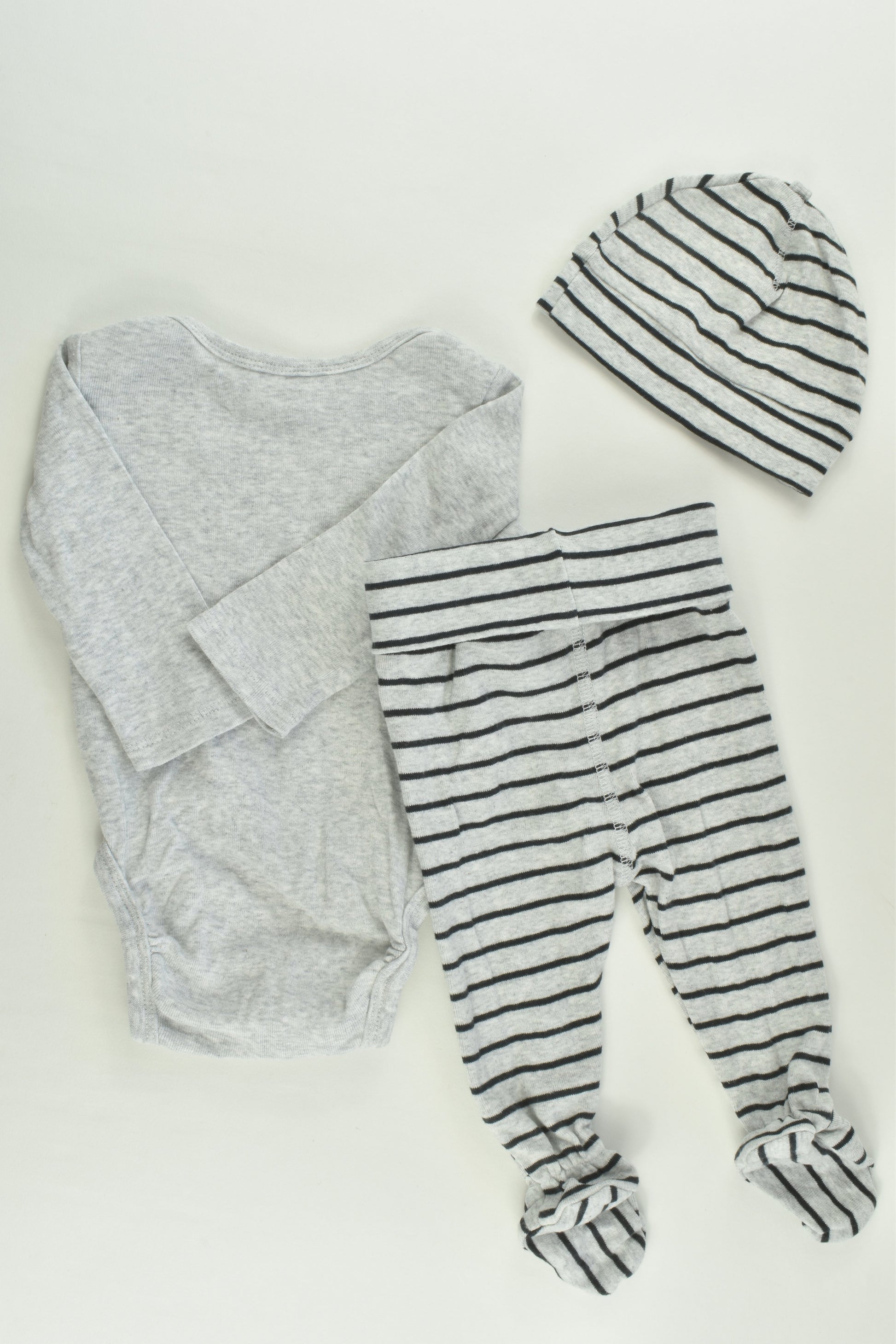 H&M Size 000 (56 cm) 'I Love Mum' Organic Outfit