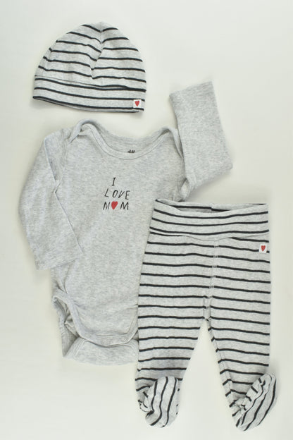 H&M Size 000 (56 cm) 'I Love Mum' Organic Outfit