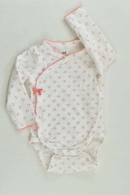 H&M Size 0000 (56 cm) Flowers Organic Wrap Bodysuit