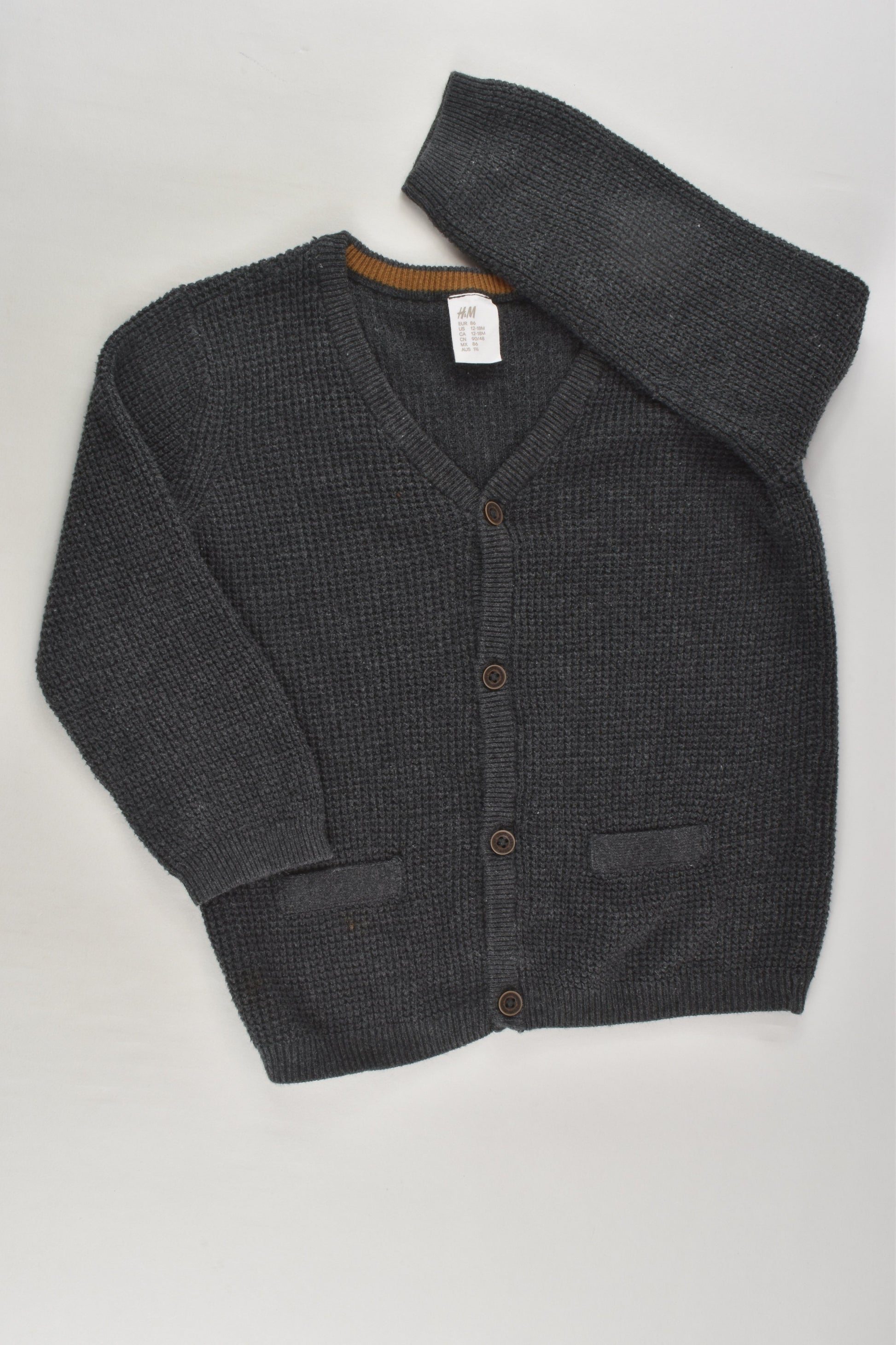 H&M Size 1 (86 cm) Grandpa Cardigan